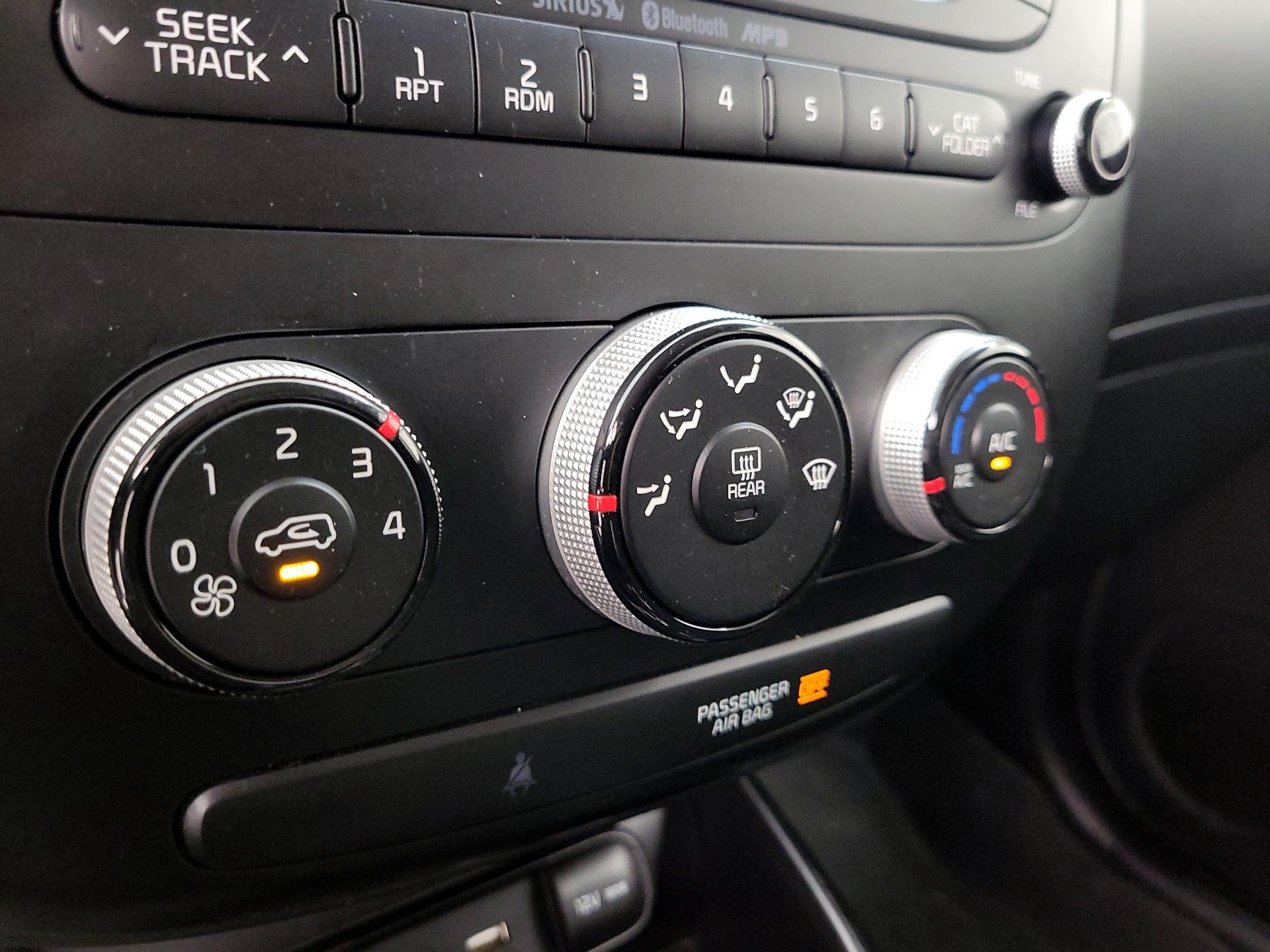 Thumbnail: 2016 Kia Soul - 15
