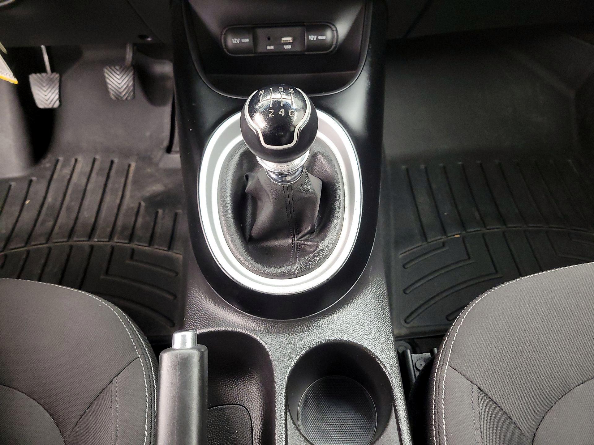 Thumbnail: 2016 Kia Soul - 16