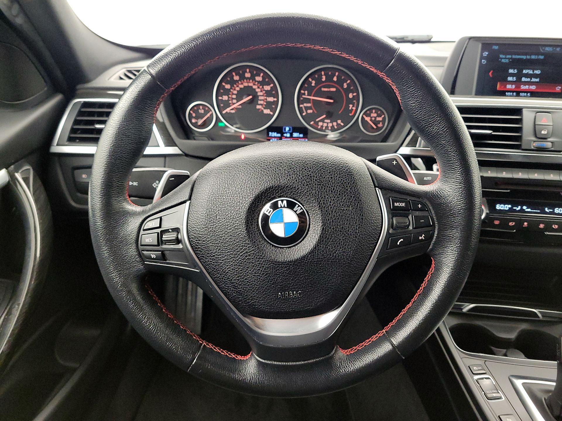 Thumbnail: 2018 BMW 3 Series - 10