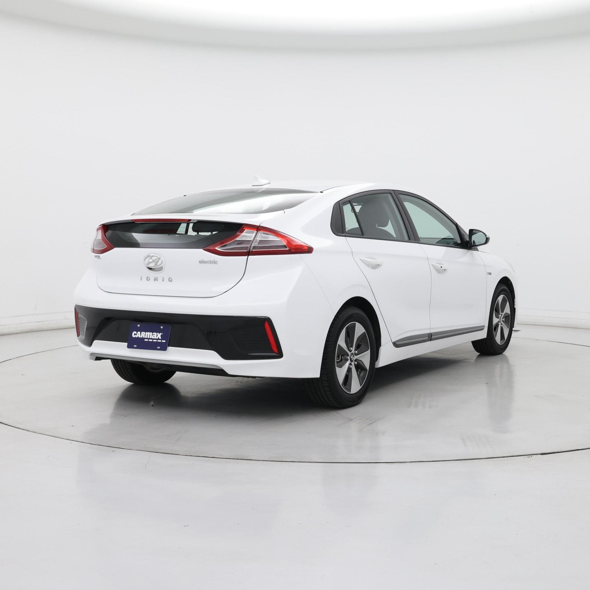 Thumbnail: 2019 Hyundai Ioniq - 8