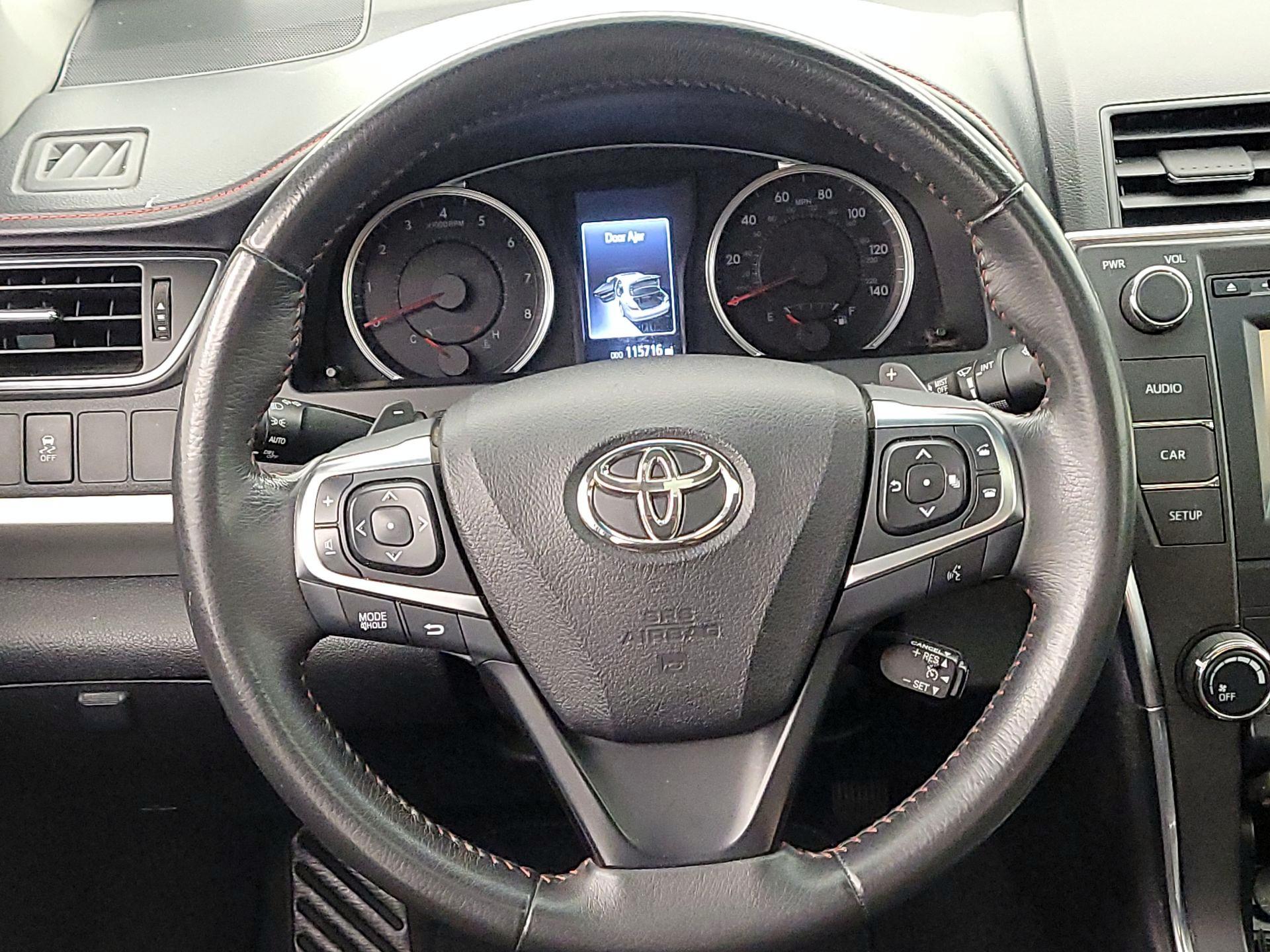Thumbnail: 2017 Toyota Camry - 10