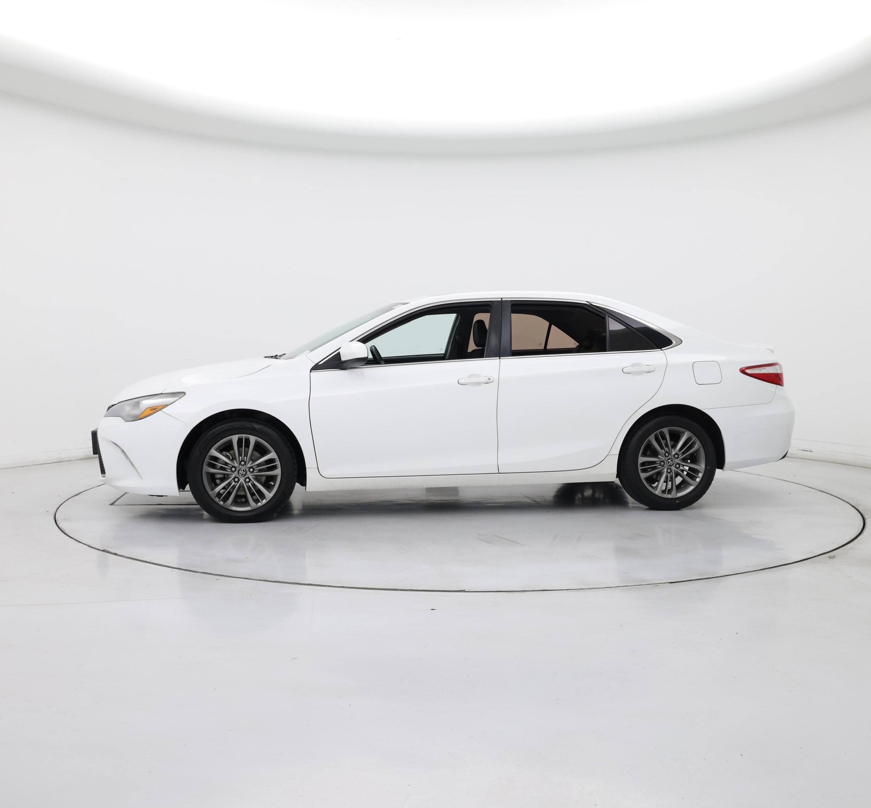 Thumbnail: 2017 Toyota Camry - 3