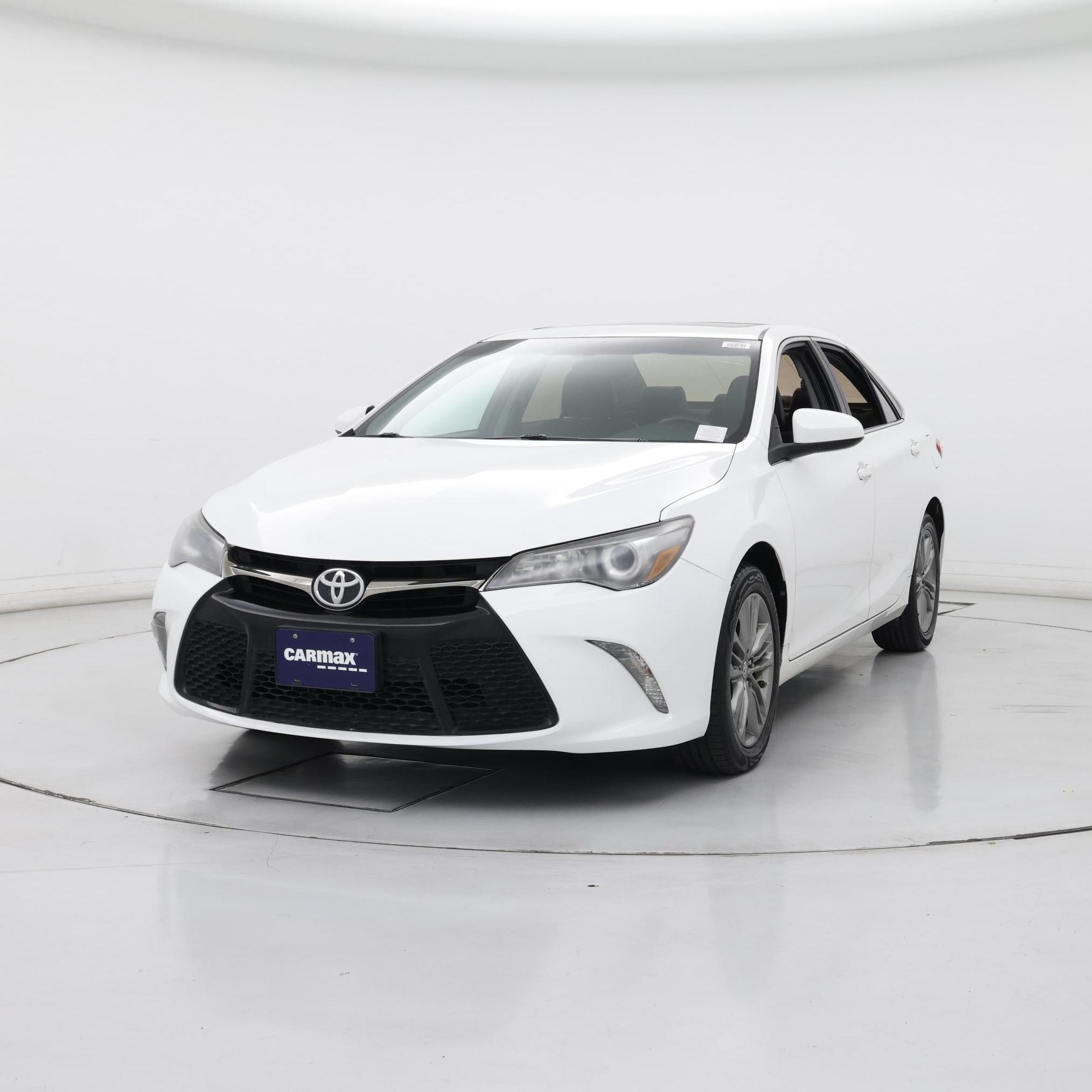 Thumbnail: 2017 Toyota Camry - 4