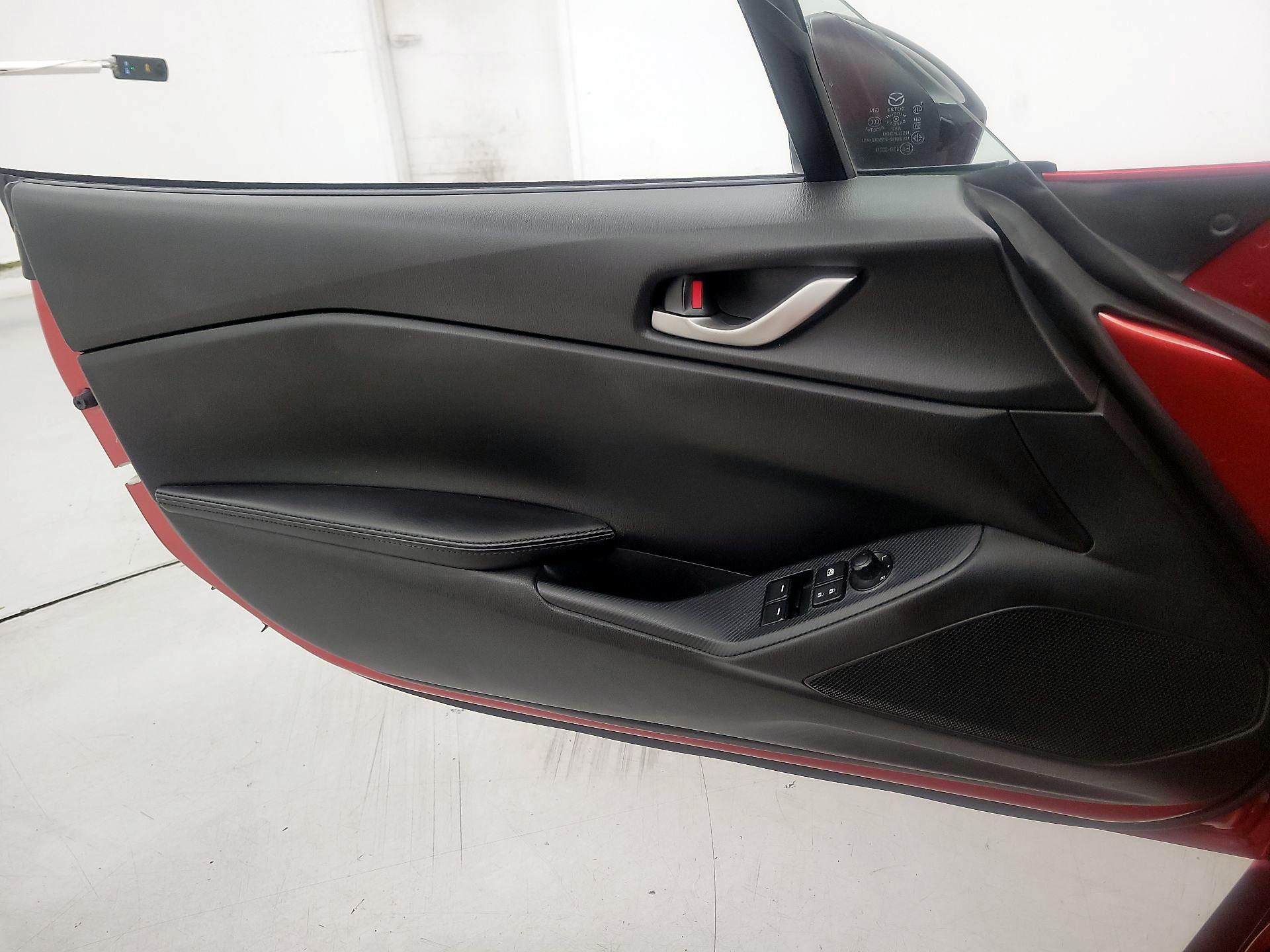 Thumbnail: 2019 Mazda MX-5 Miata - 12