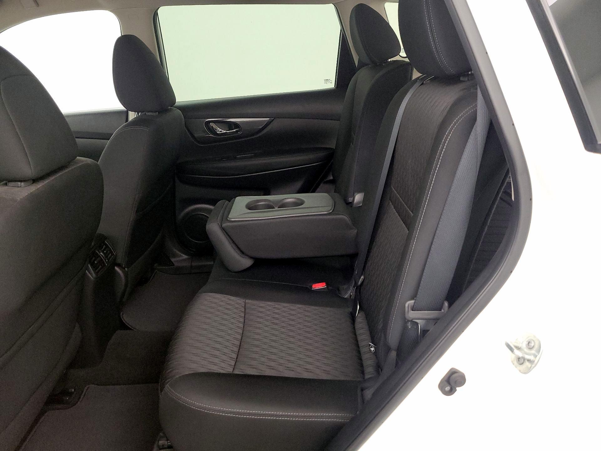 Thumbnail: 2019 Nissan Rogue - 18