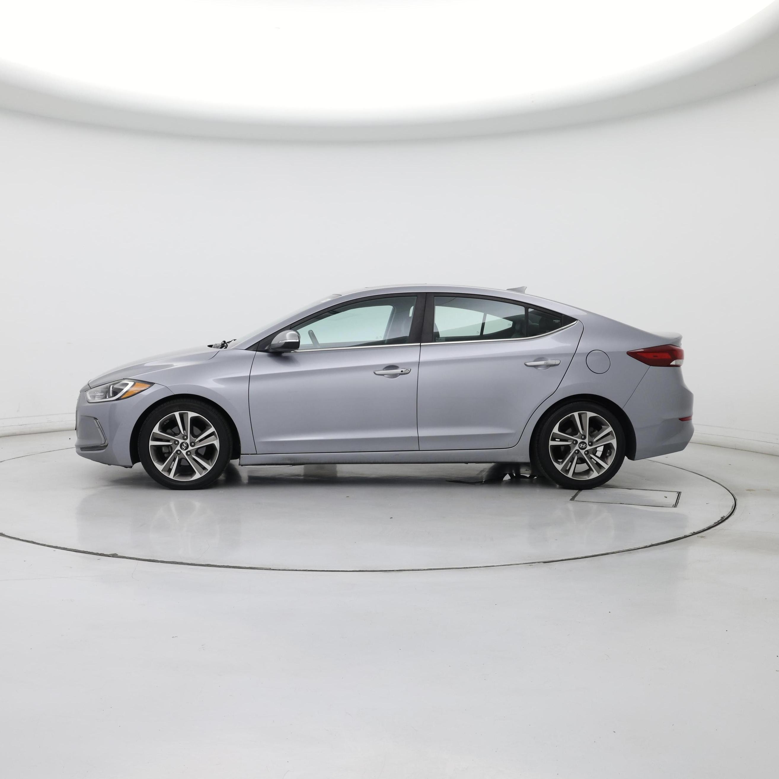 Thumbnail: 2017 Hyundai Elantra - 3