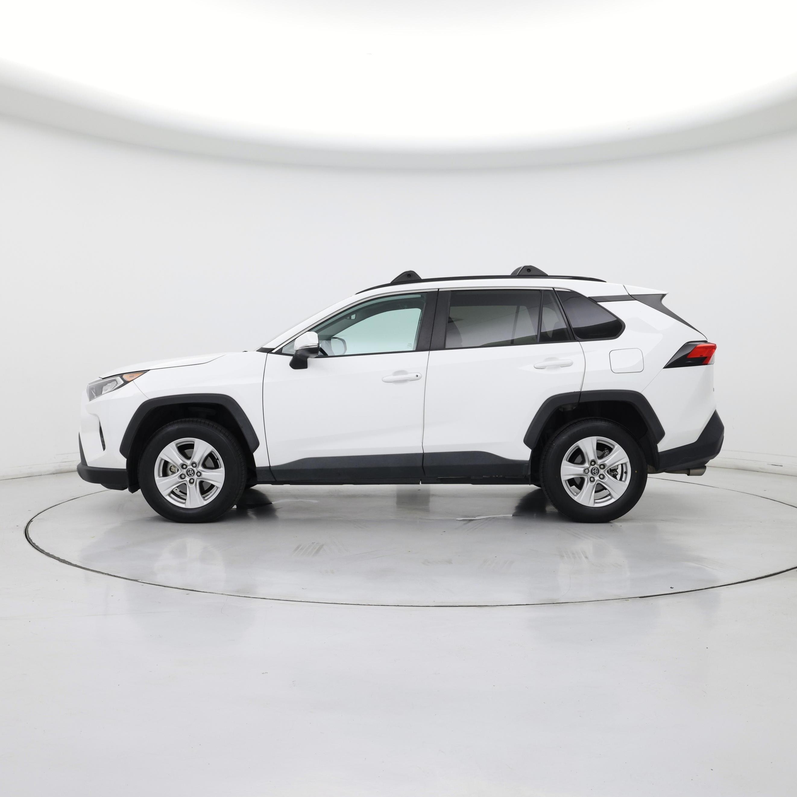 Thumbnail: 2020 Toyota RAV4 - 3