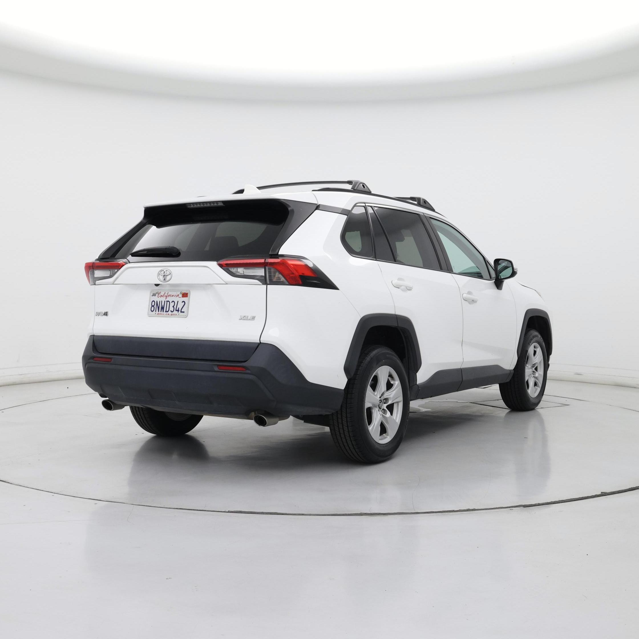 Thumbnail: 2020 Toyota RAV4 - 8