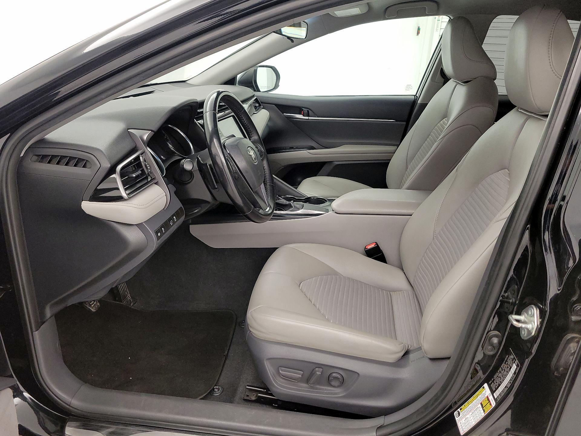 Thumbnail: 2019 Toyota Camry - 11