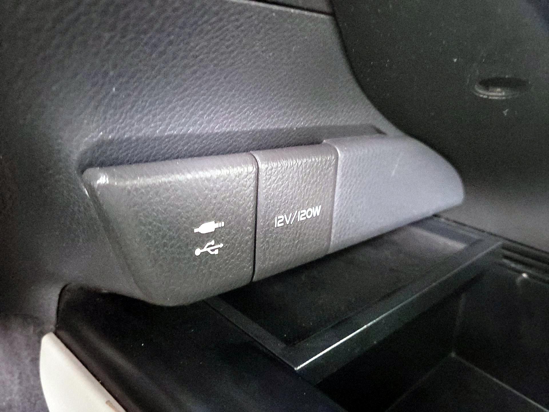 Thumbnail: 2019 Toyota Camry - 18