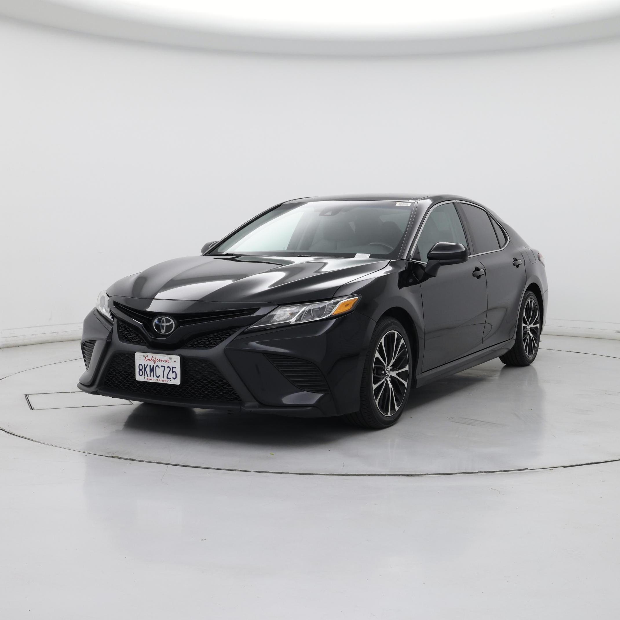 Thumbnail: 2019 Toyota Camry - 4