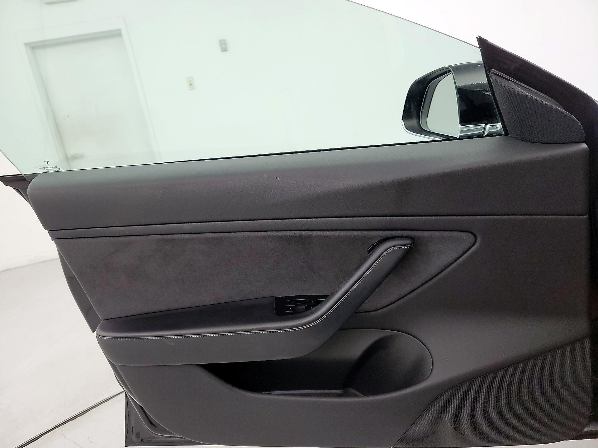 Thumbnail: 2018 Tesla Model 3 - 12