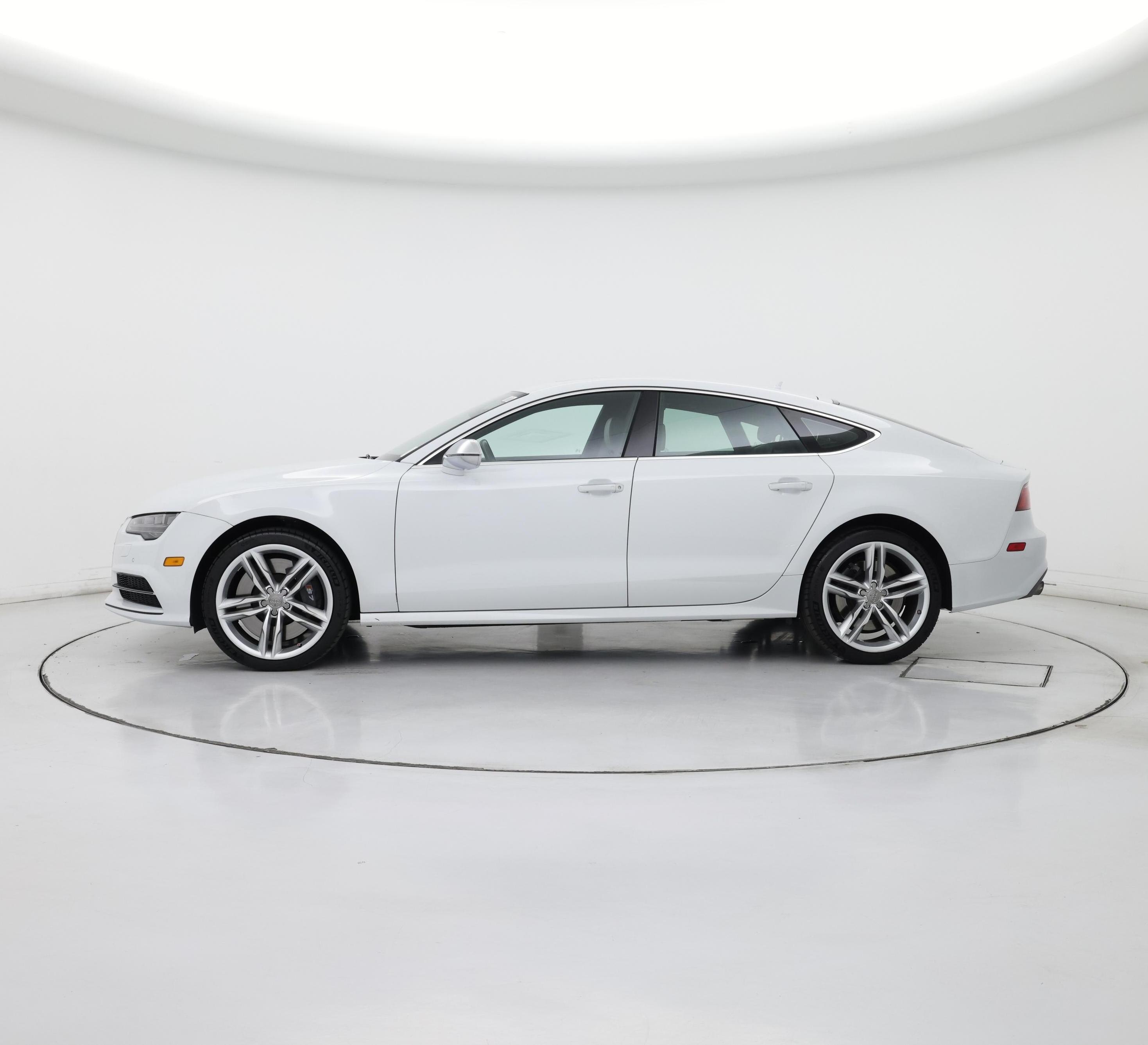 Thumbnail: 2018 Audi S7 - 3