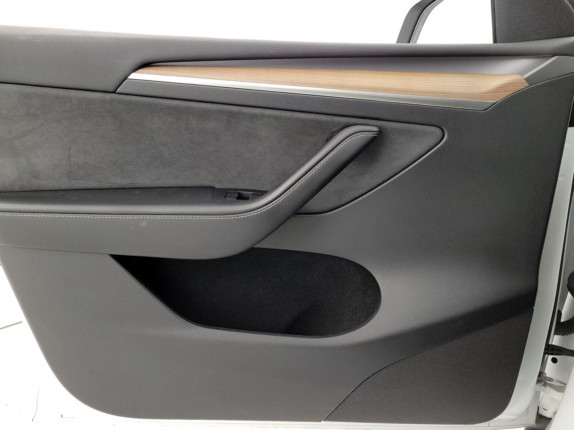 Thumbnail: 2023 Tesla Model Y - 12
