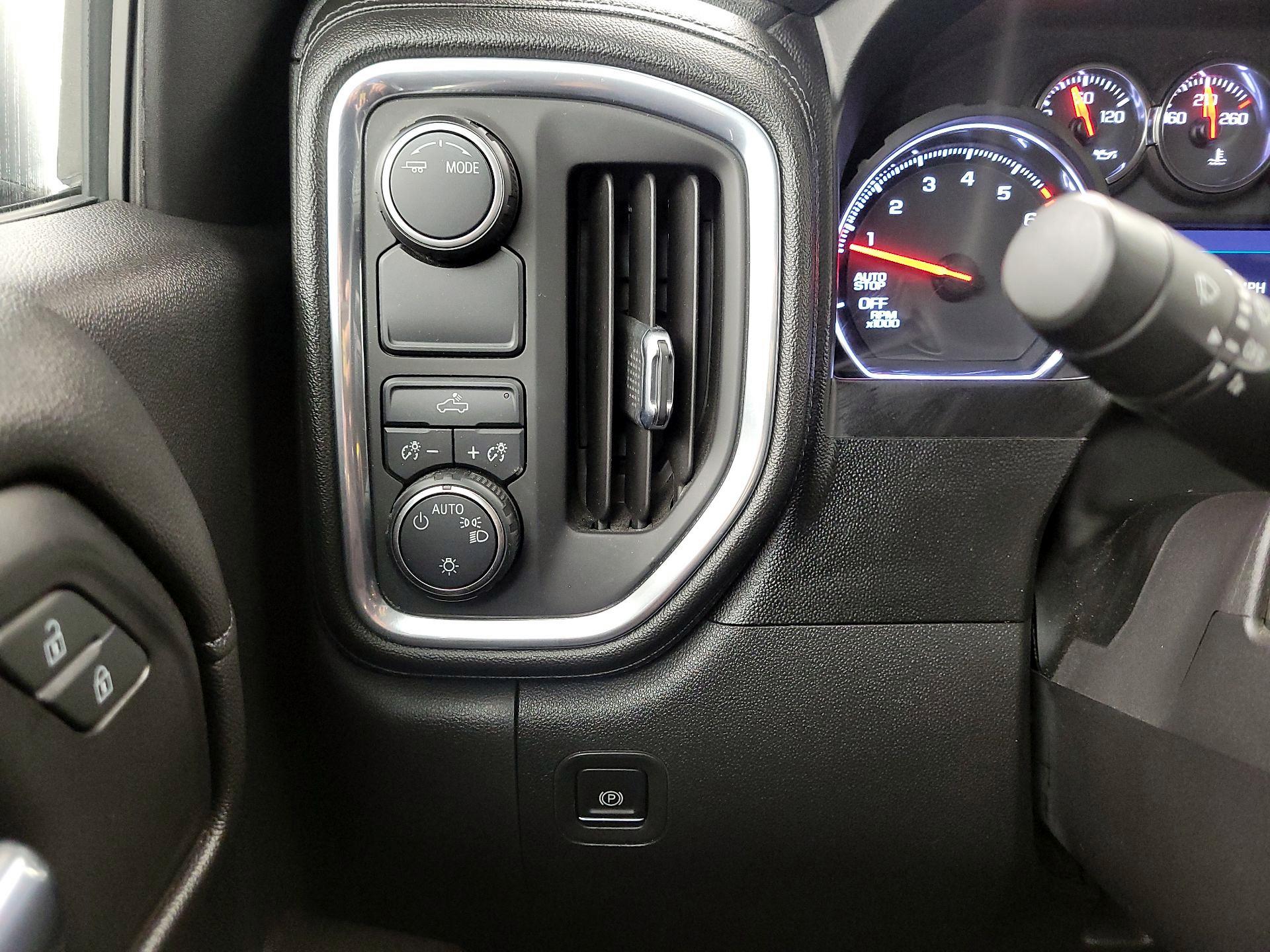 Thumbnail: 2021 Chevrolet Silverado 1500 - 13
