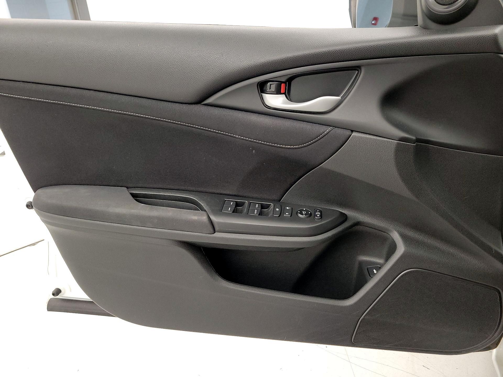 Thumbnail: 2022 Honda Insight - 12