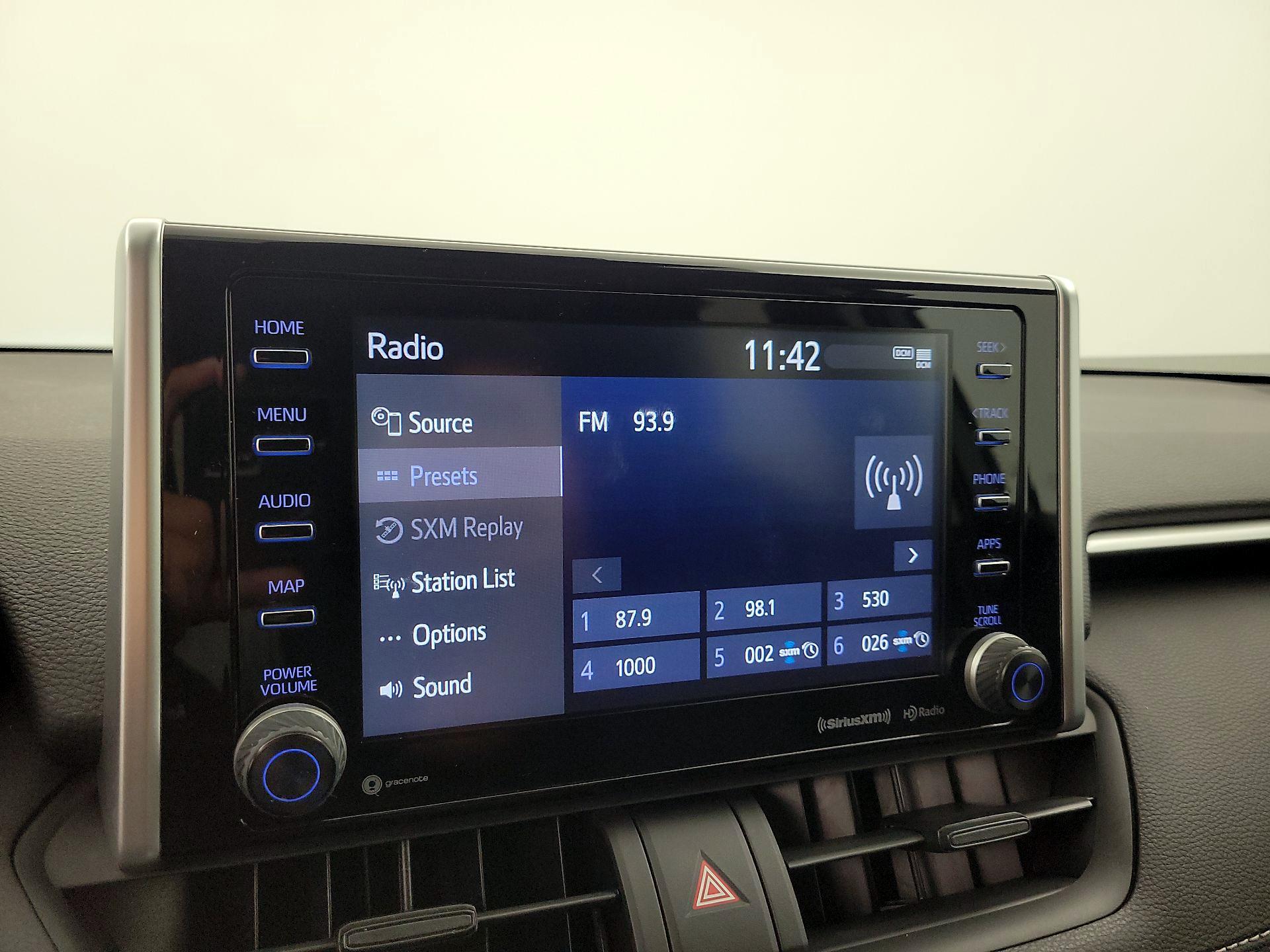 Thumbnail: 2020 Toyota RAV4 - 15