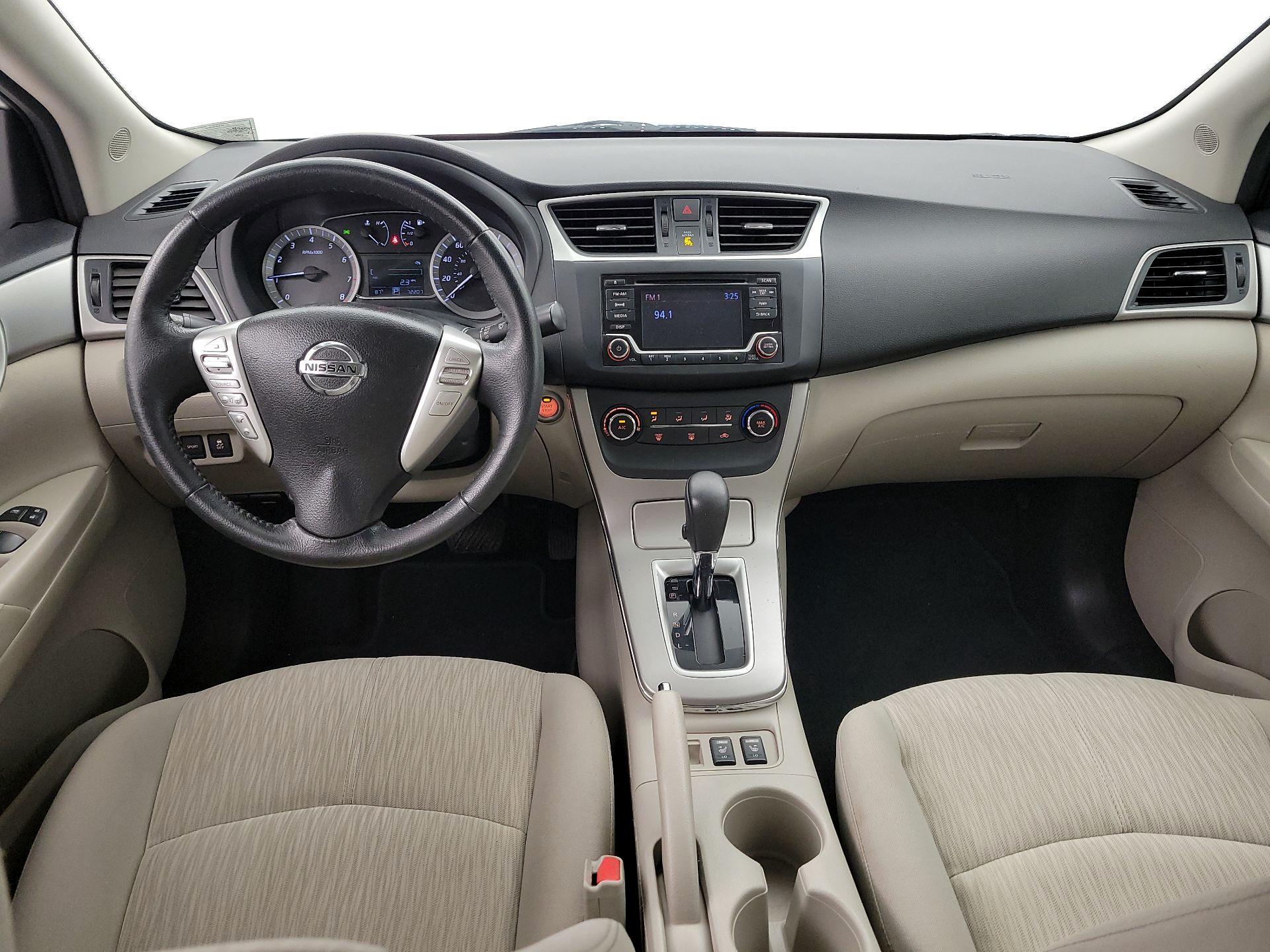 Thumbnail: 2015 Nissan Sentra - 9