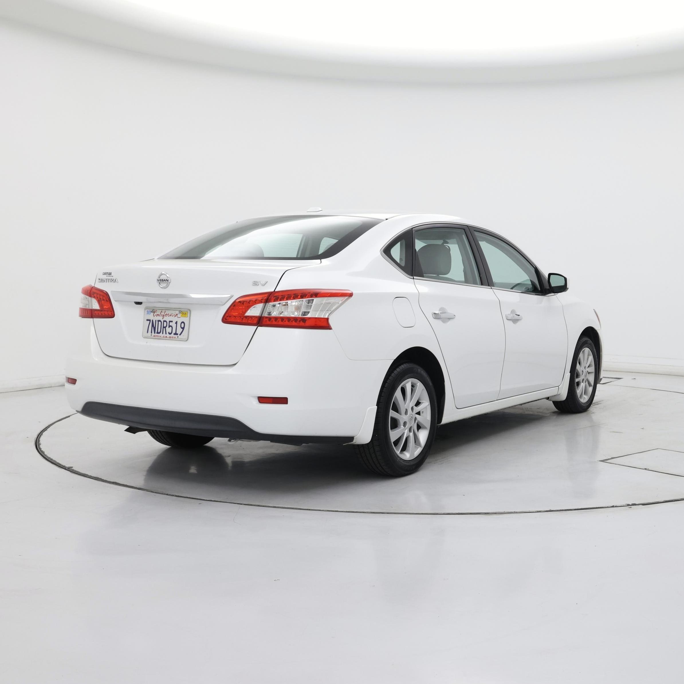 Thumbnail: 2015 Nissan Sentra - 8