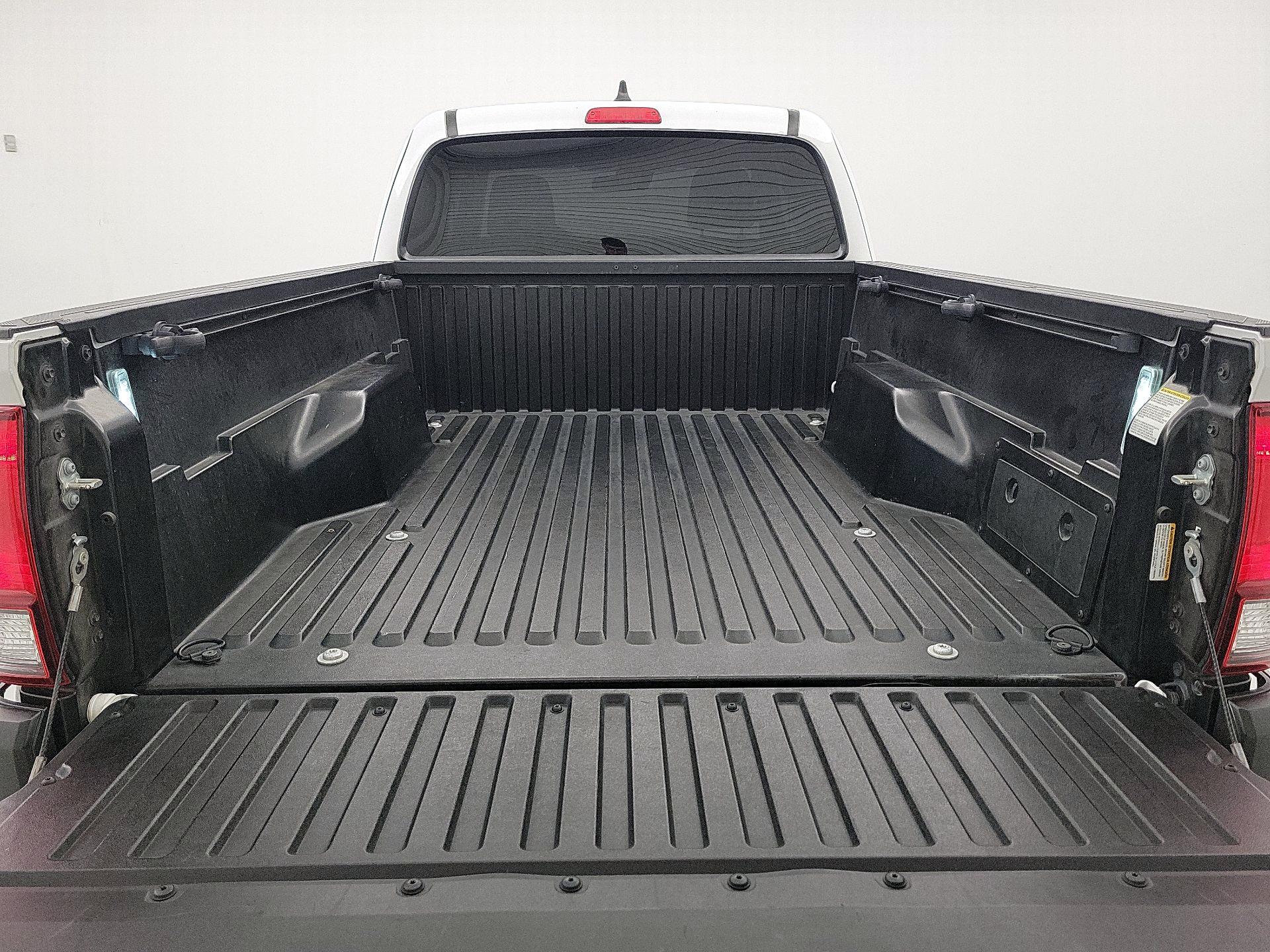 Thumbnail: 2022 Toyota Tacoma - 20