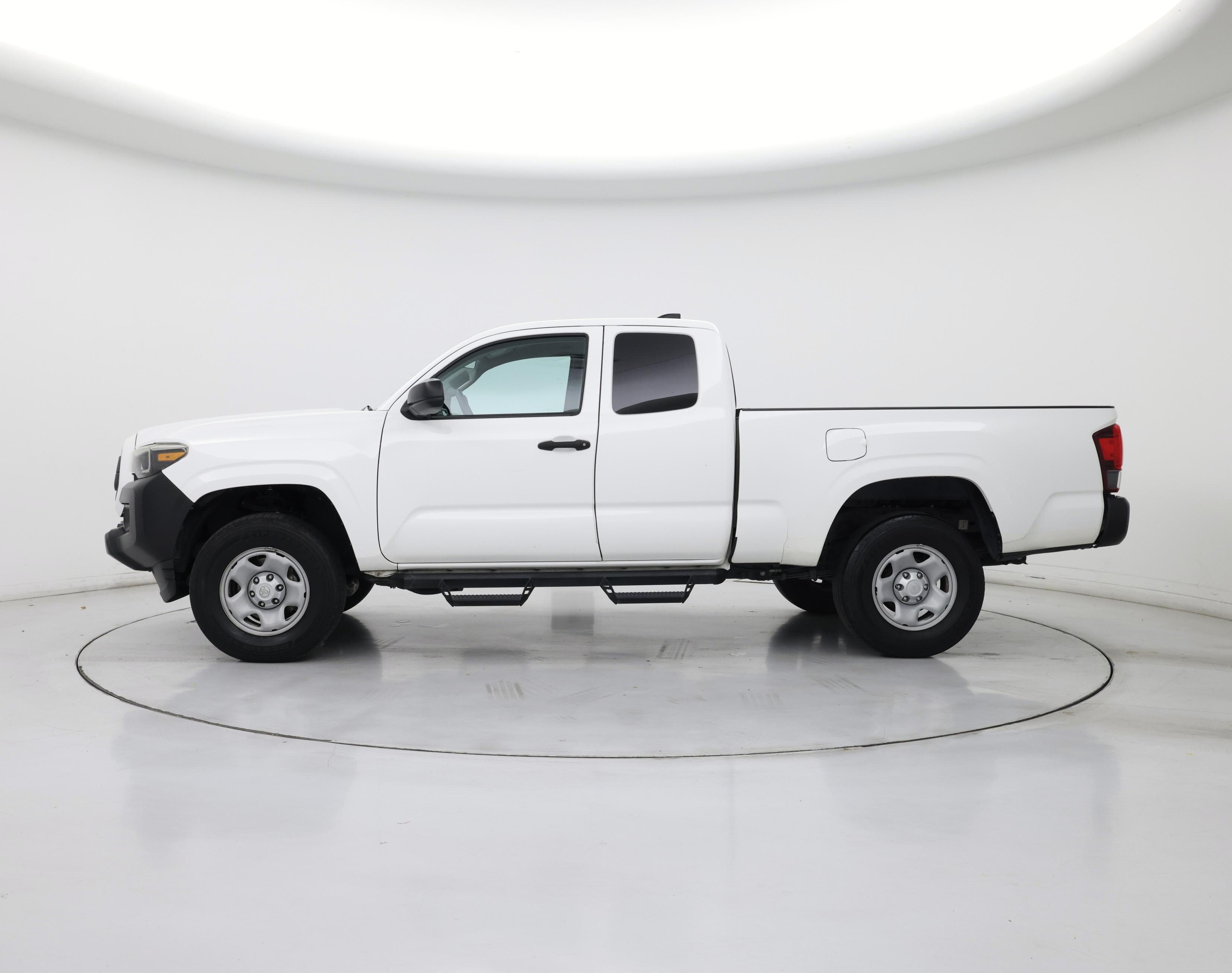 Thumbnail: 2022 Toyota Tacoma - 3