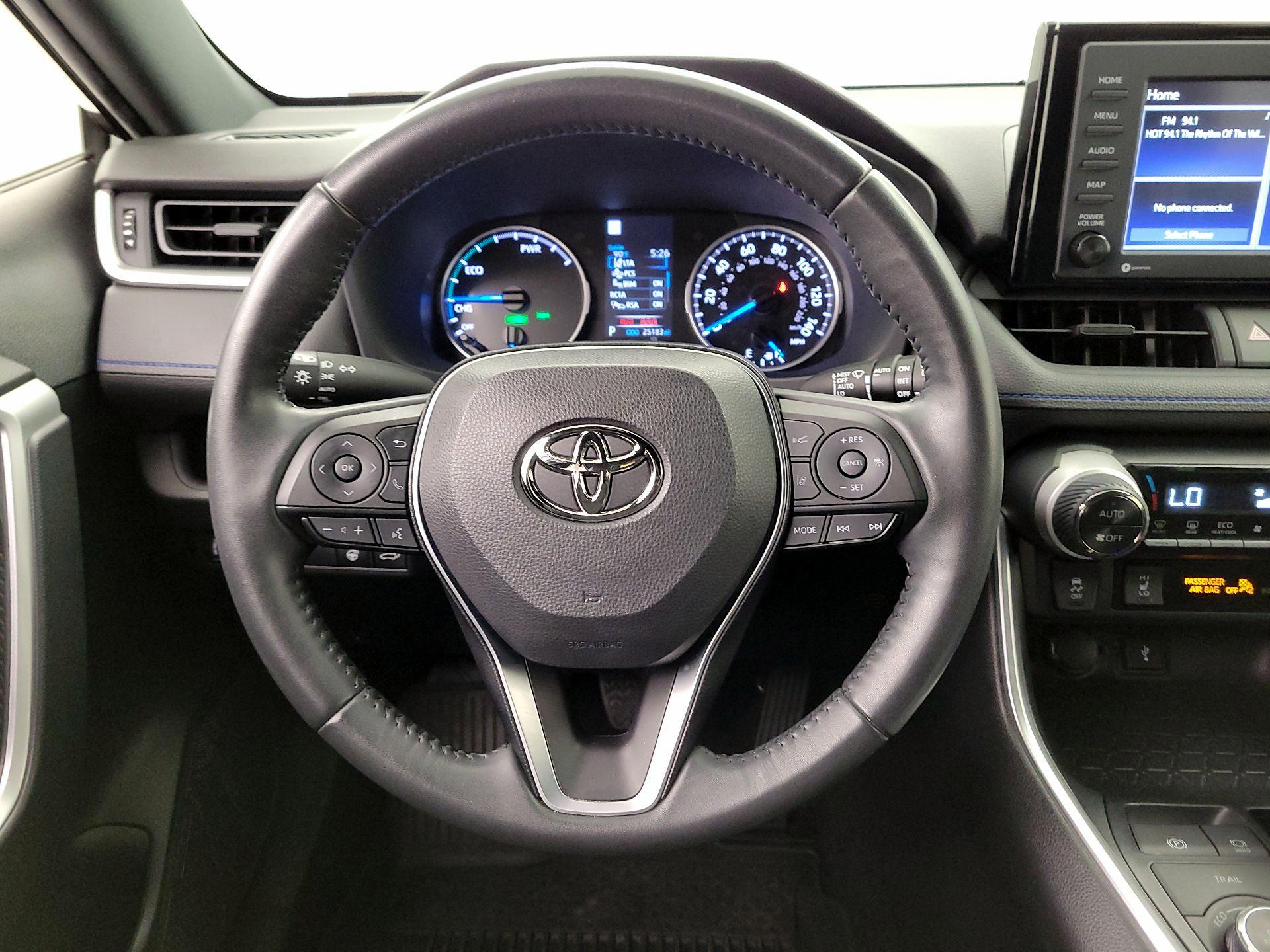 Thumbnail: 2022 Toyota RAV4 - 10