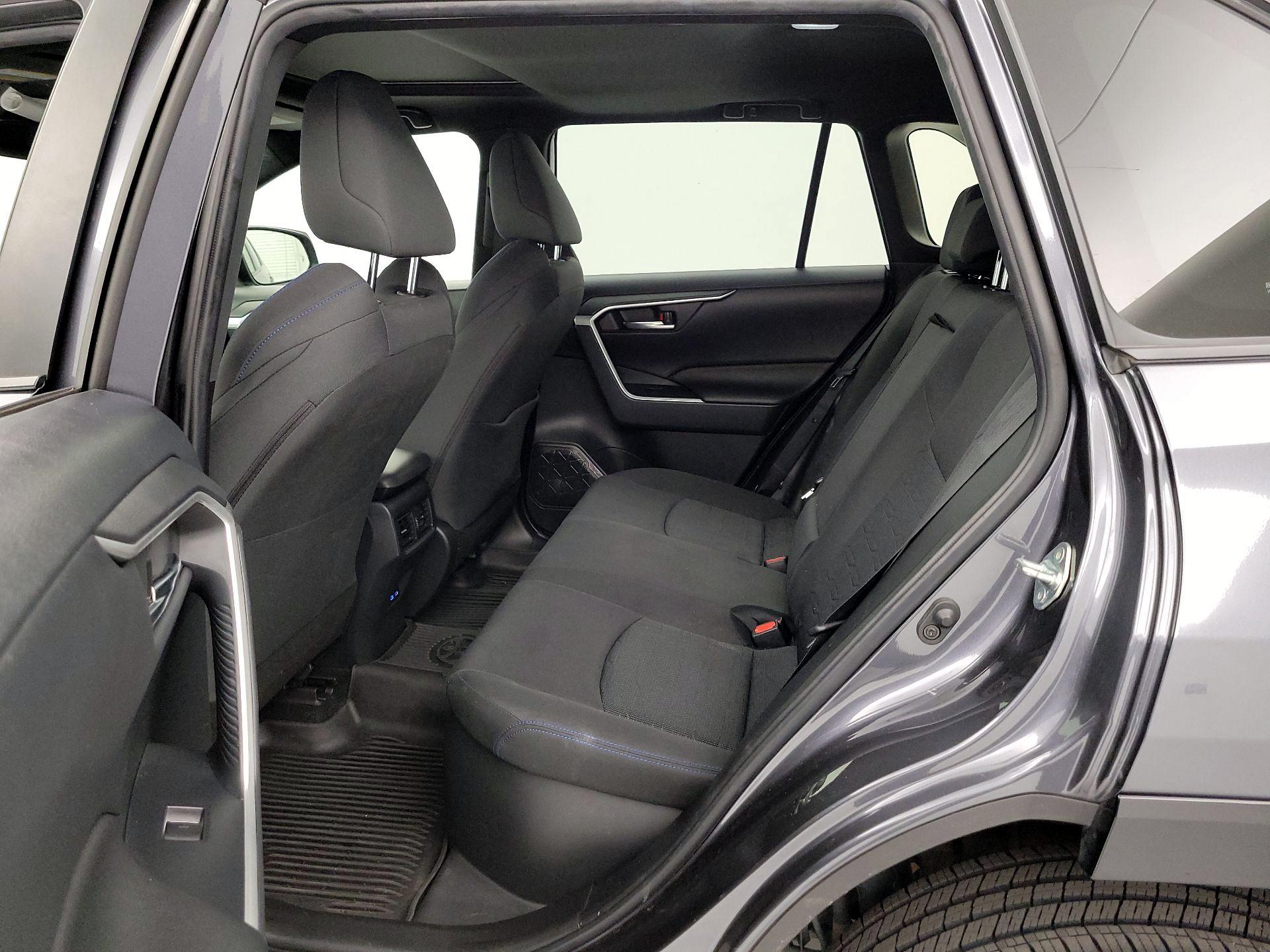 Thumbnail: 2022 Toyota RAV4 - 18