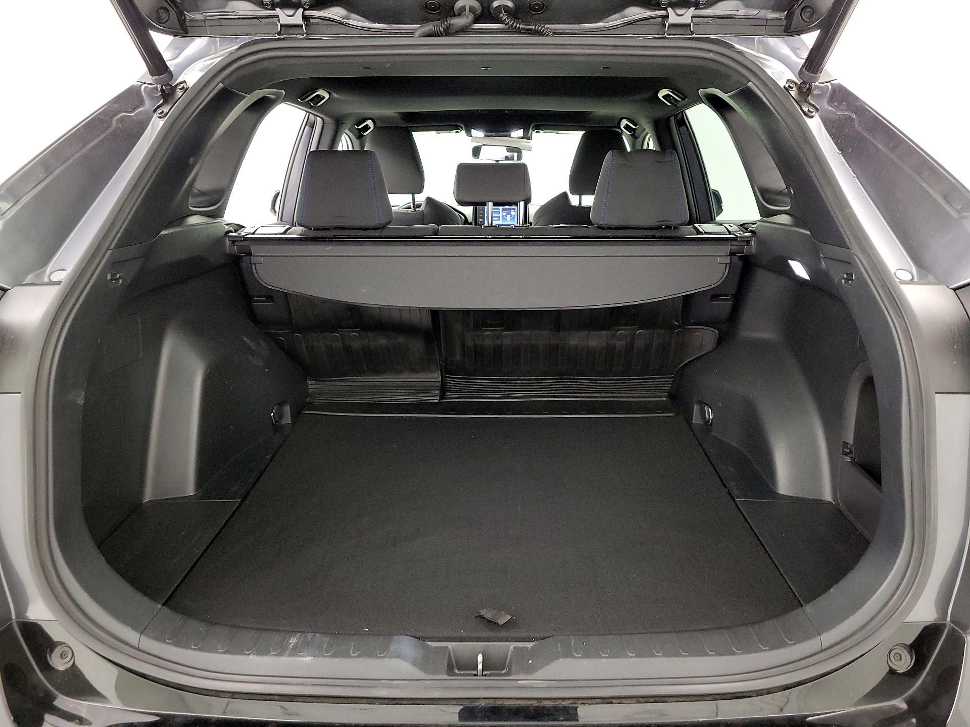 Thumbnail: 2022 Toyota RAV4 - 19
