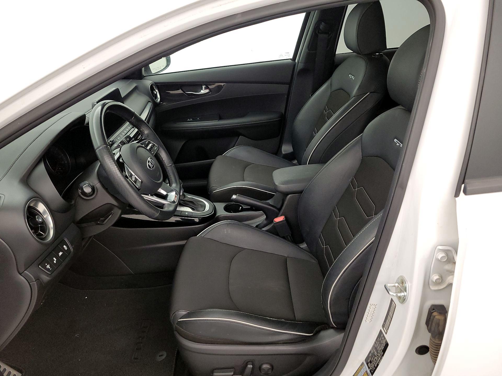 Thumbnail: 2021 Kia Forte - 11