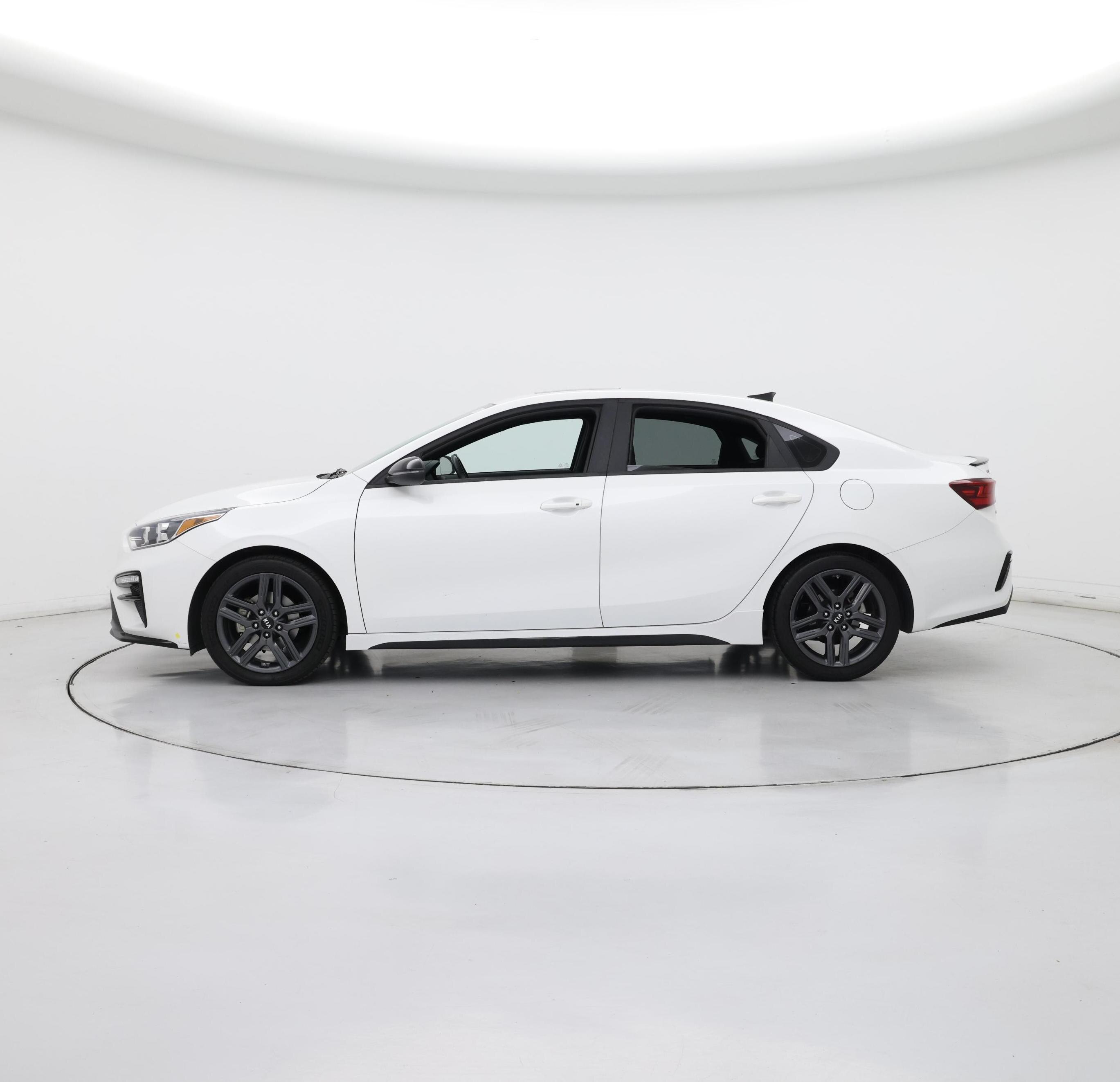 Thumbnail: 2021 Kia Forte - 3