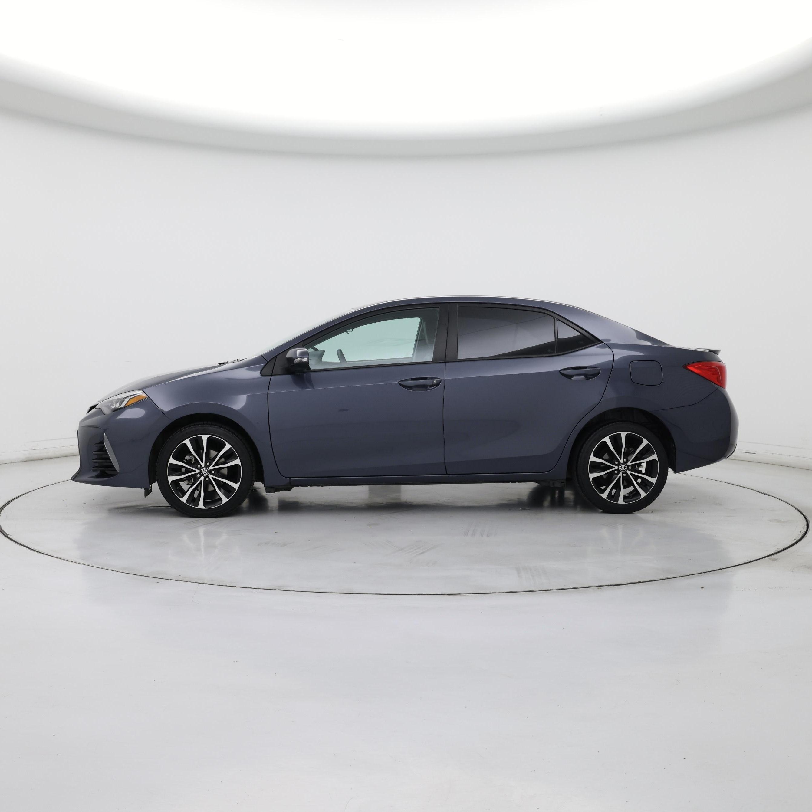 Thumbnail: 2017 Toyota Corolla - 3