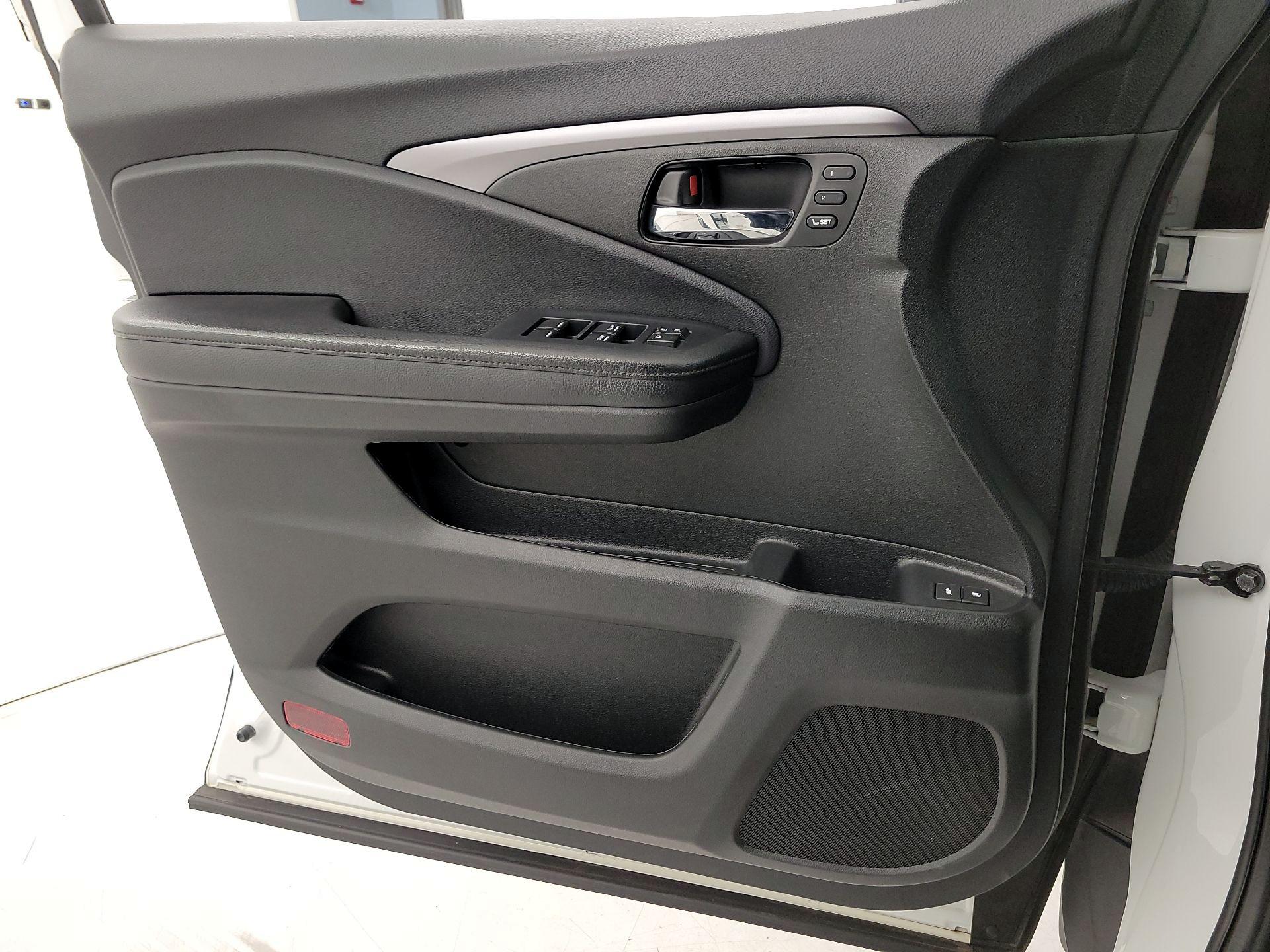Thumbnail: 2021 Honda Pilot - 12