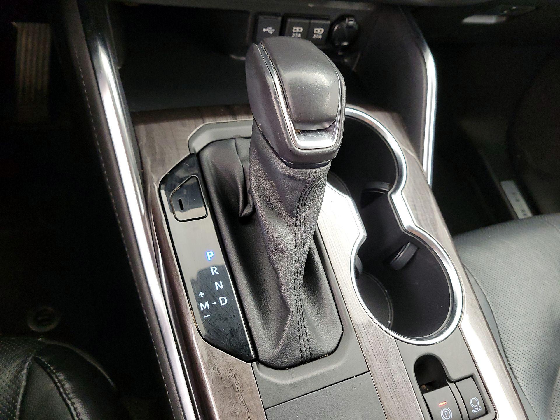 Thumbnail: 2021 Toyota Highlander - 18