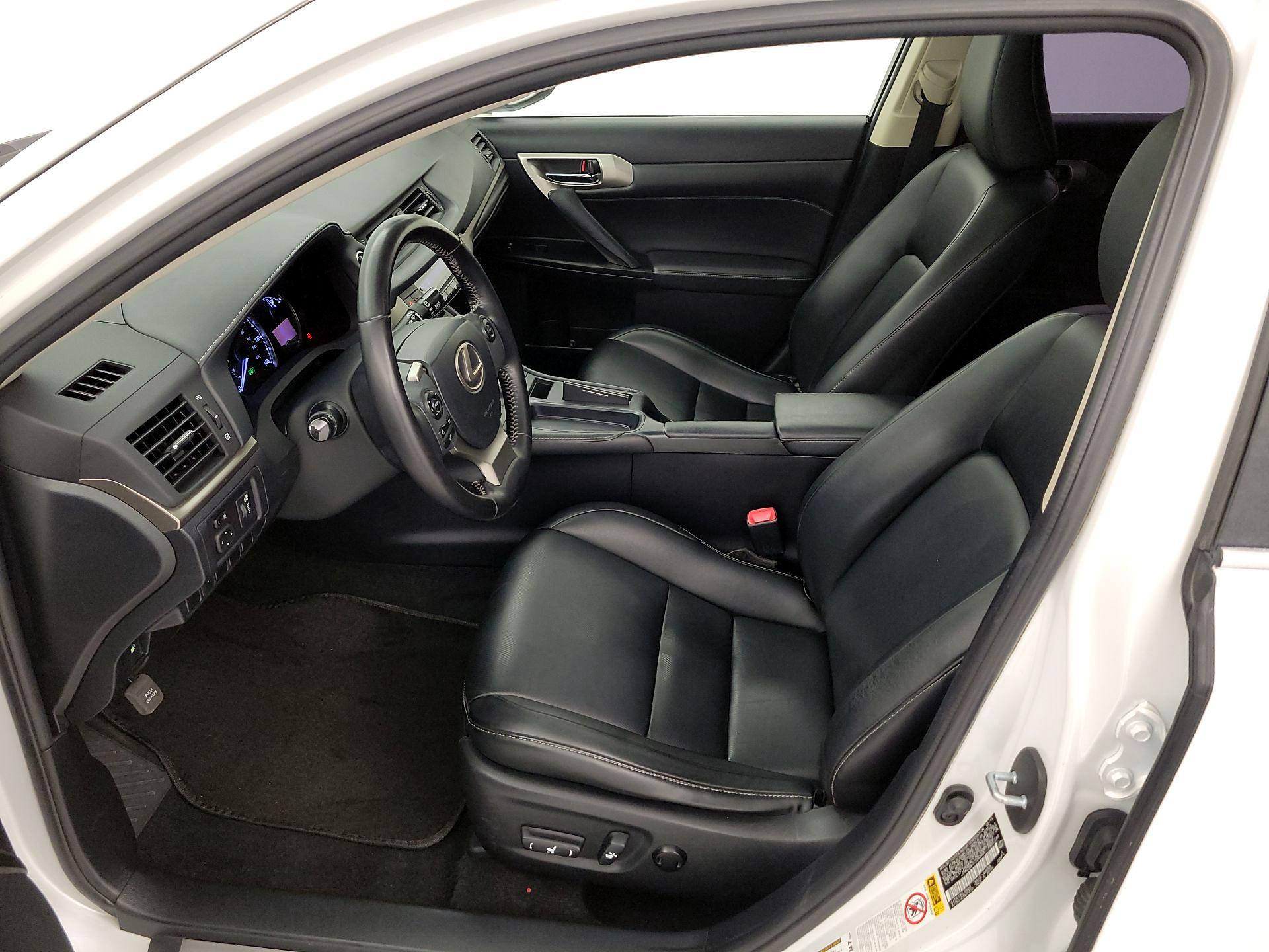 Thumbnail: 2015 Lexus CT - 11