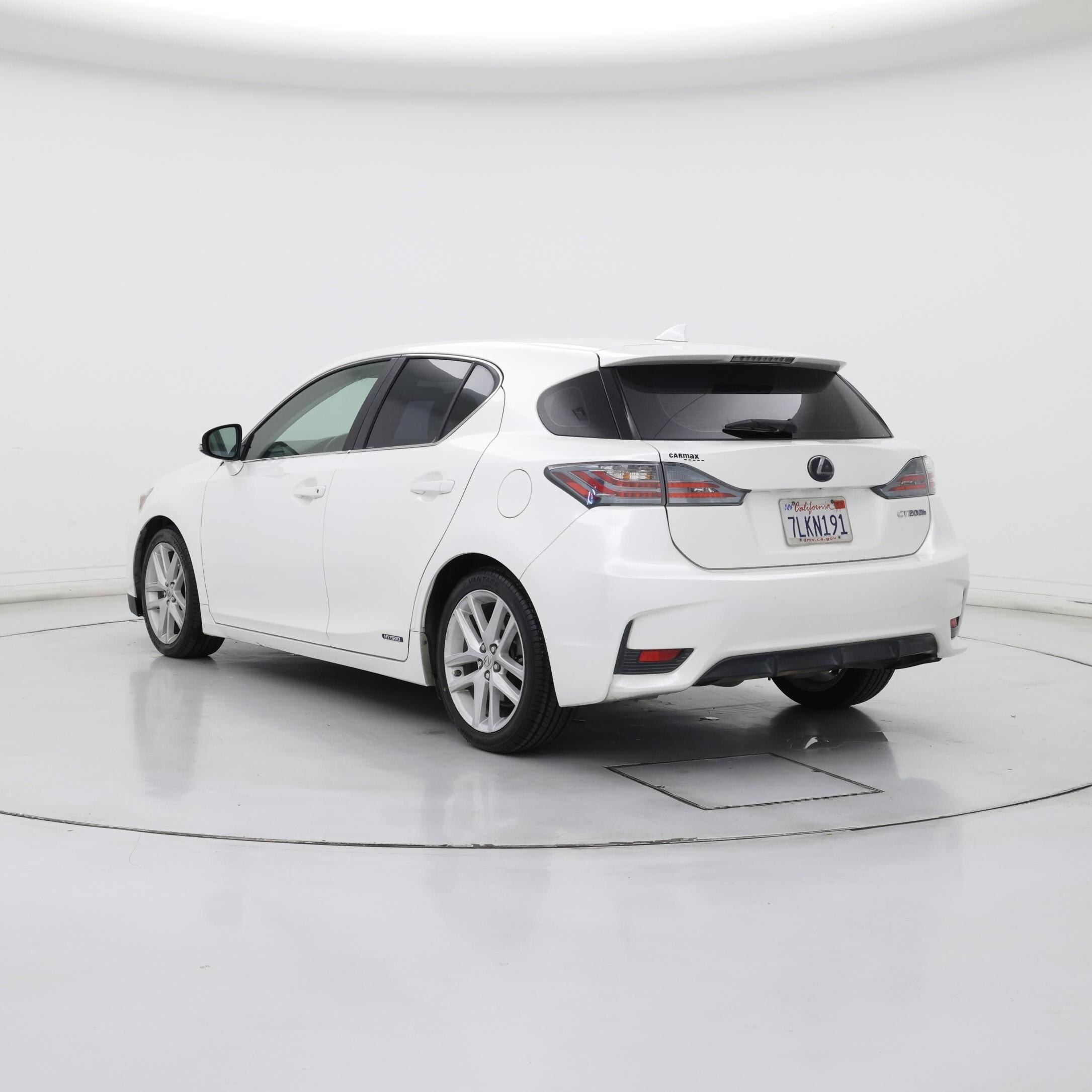 Thumbnail: 2015 Lexus CT - 2