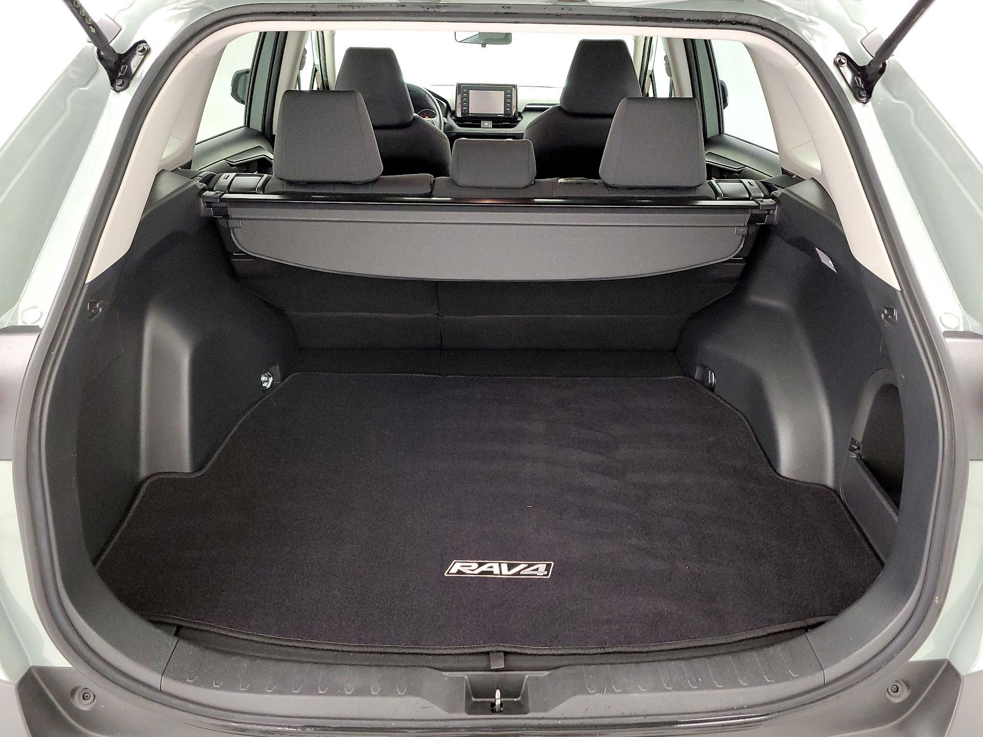 Thumbnail: 2021 Toyota RAV4 - 20
