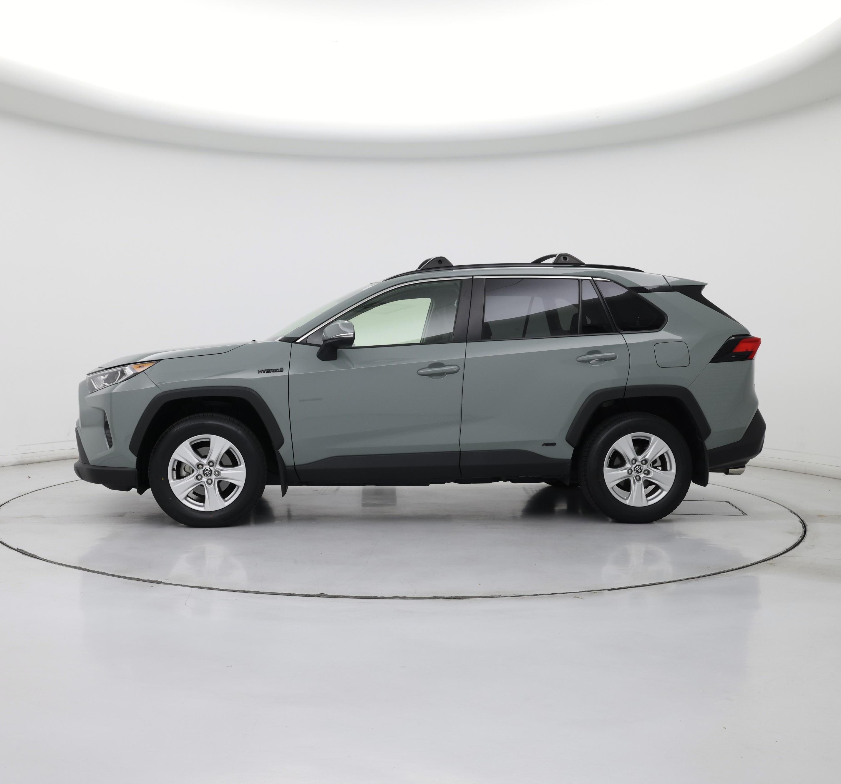 Thumbnail: 2021 Toyota RAV4 - 3