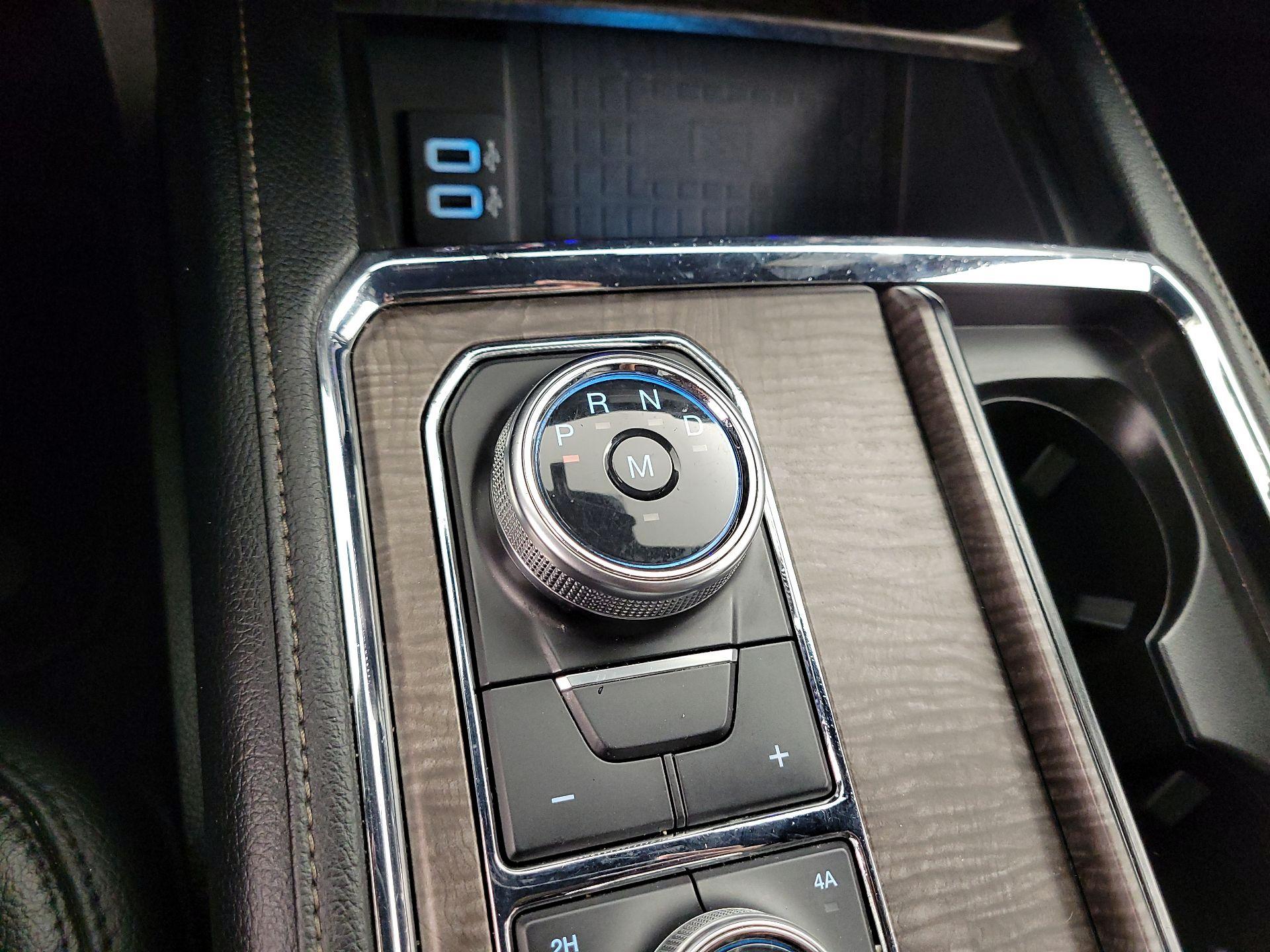 Thumbnail: 2019 Ford Expedition - 18