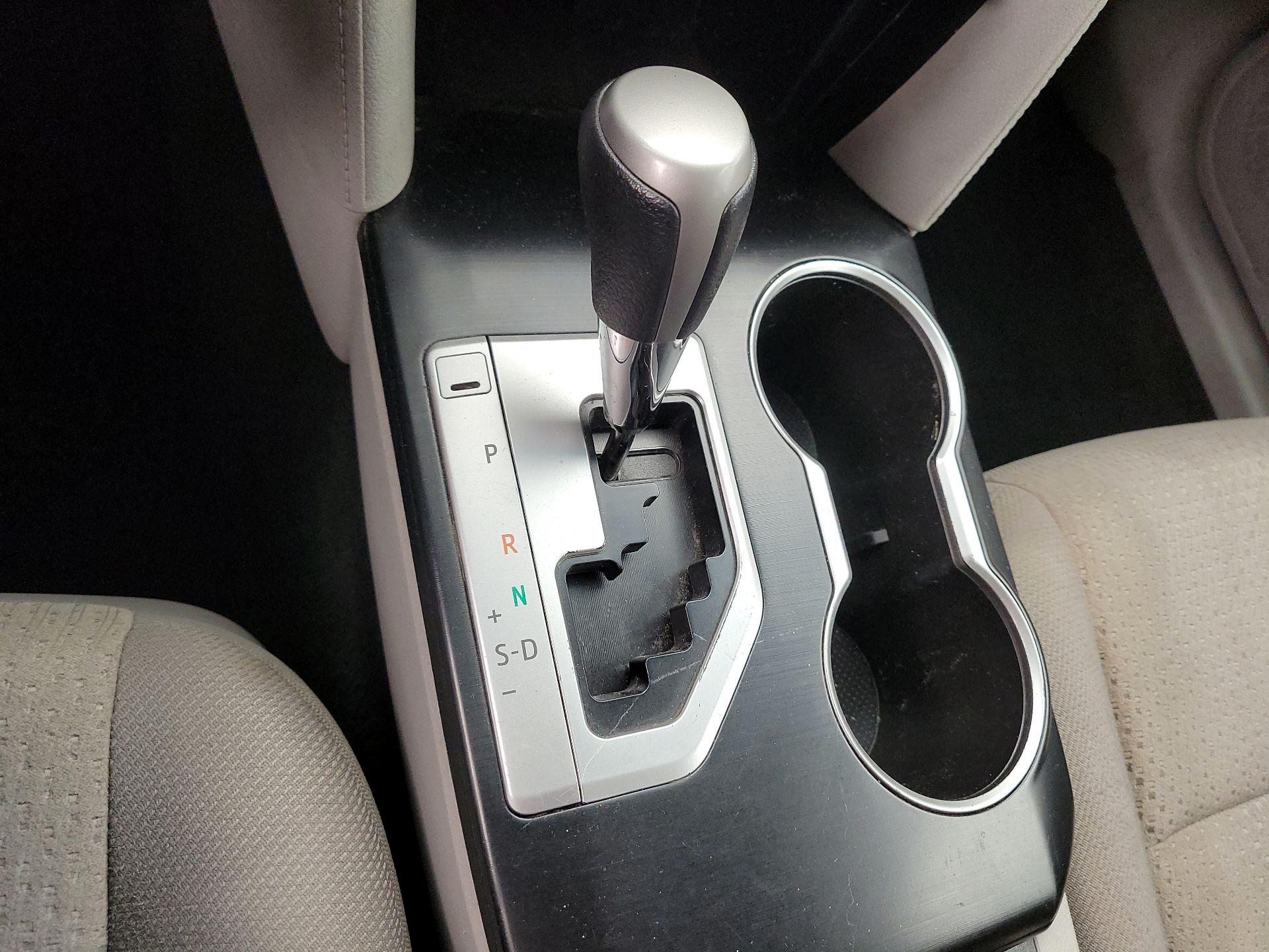 Thumbnail: 2014 Toyota Camry - 17