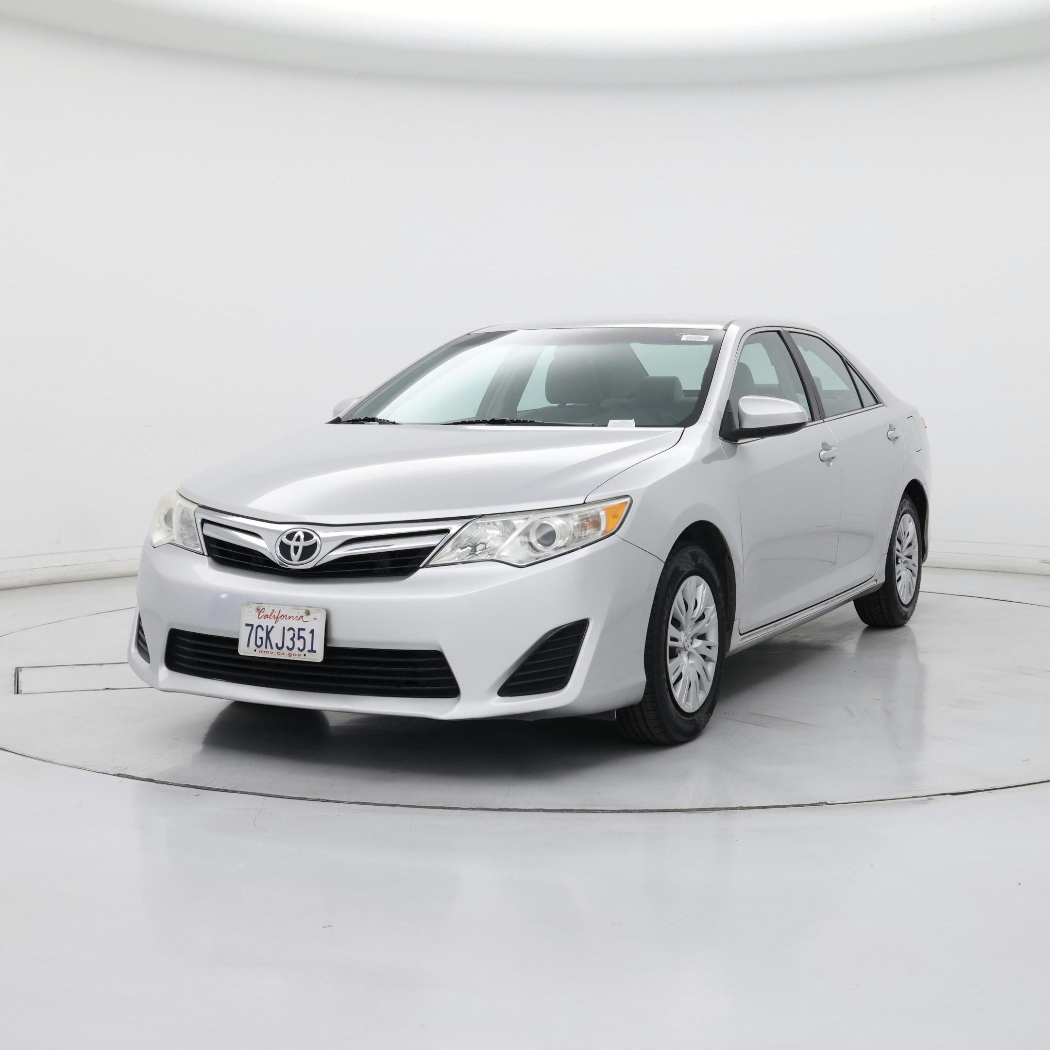 Thumbnail: 2014 Toyota Camry - 4