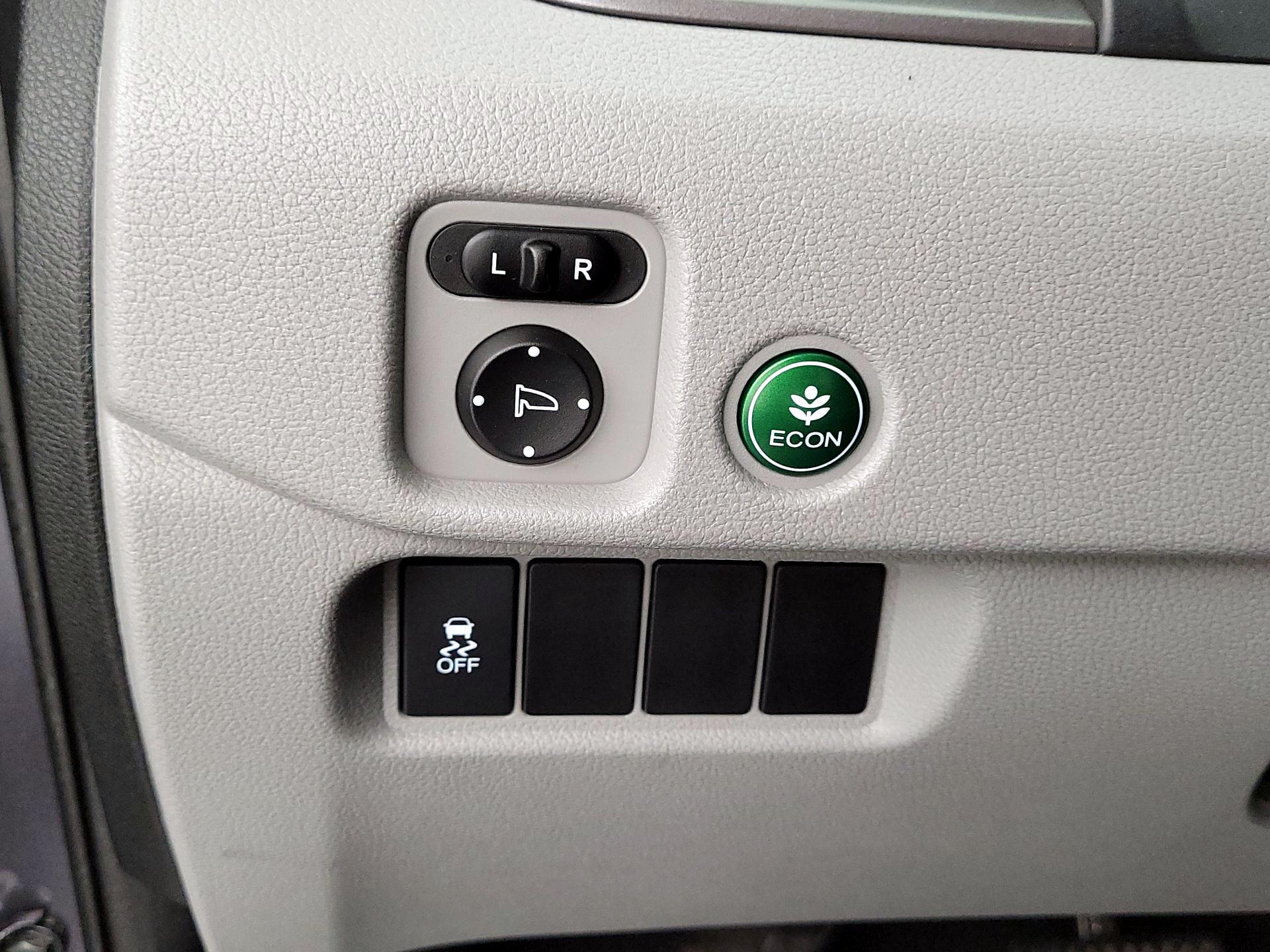 Thumbnail: 2016 Honda Pilot - 13