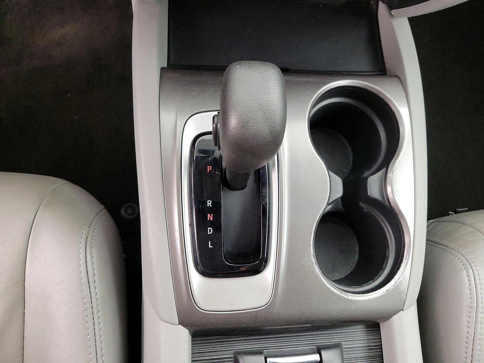 Thumbnail: 2016 Honda Pilot - 17