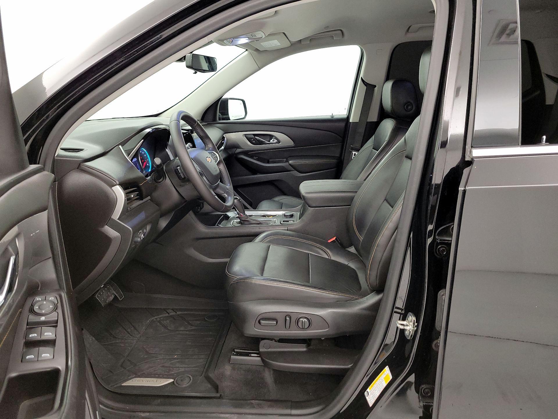 Thumbnail: 2020 Chevrolet Traverse - 11