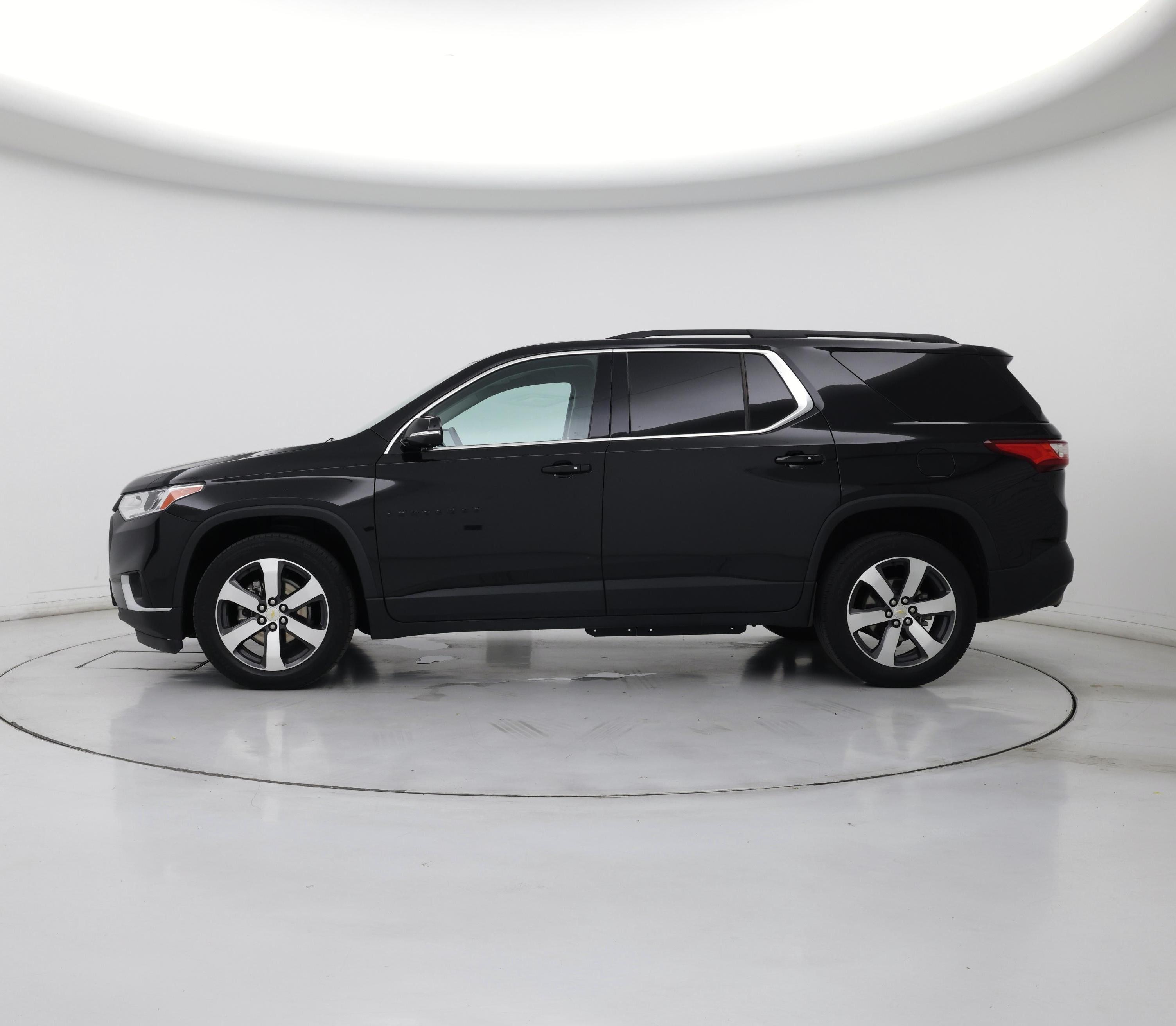 Thumbnail: 2020 Chevrolet Traverse - 3