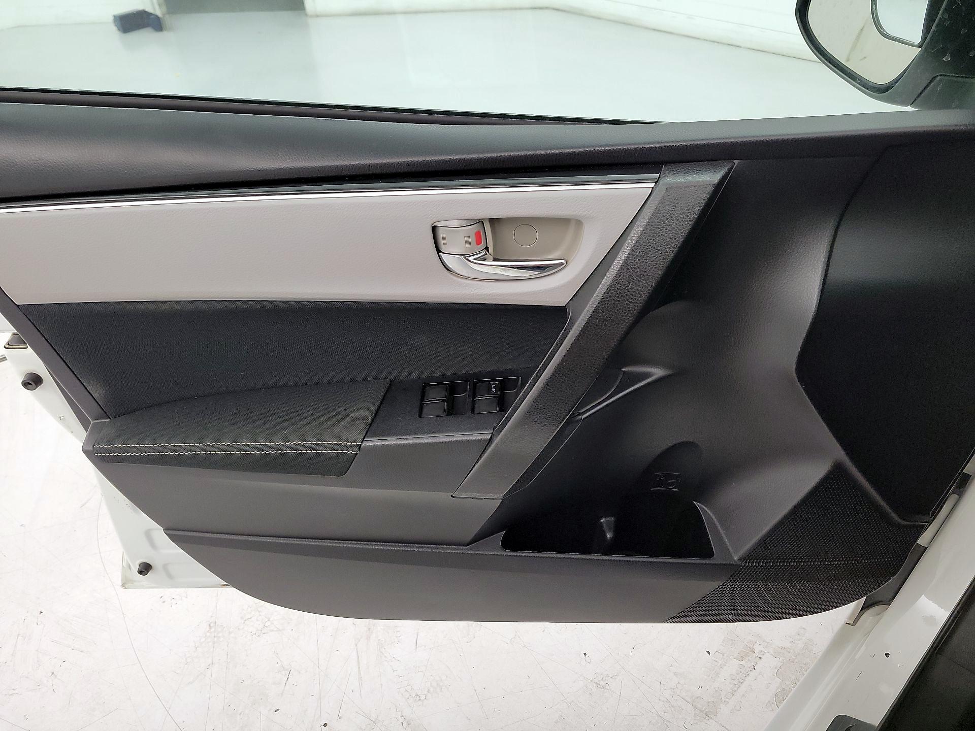 Thumbnail: 2019 Toyota Corolla - 12