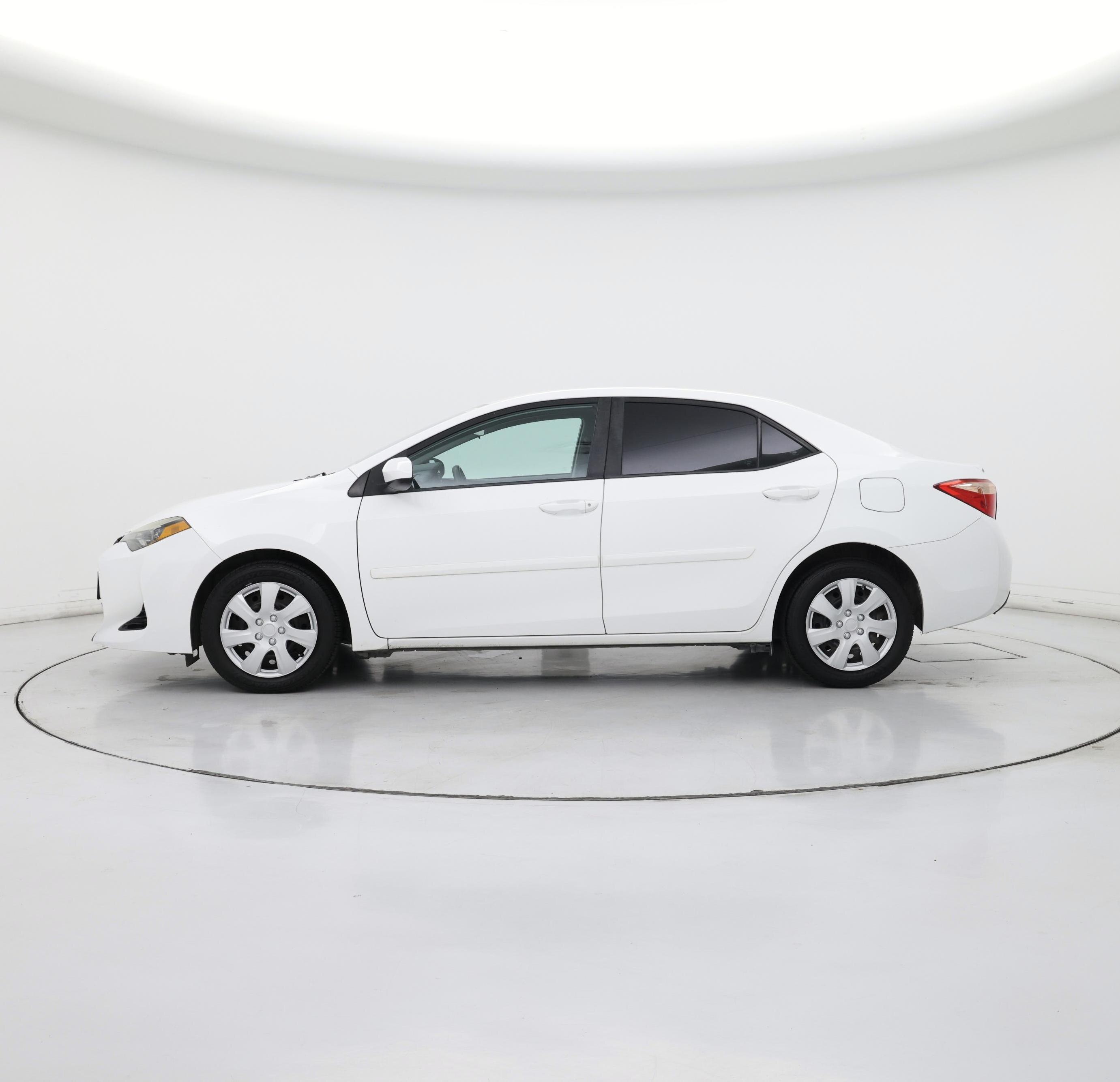 Thumbnail: 2019 Toyota Corolla - 3
