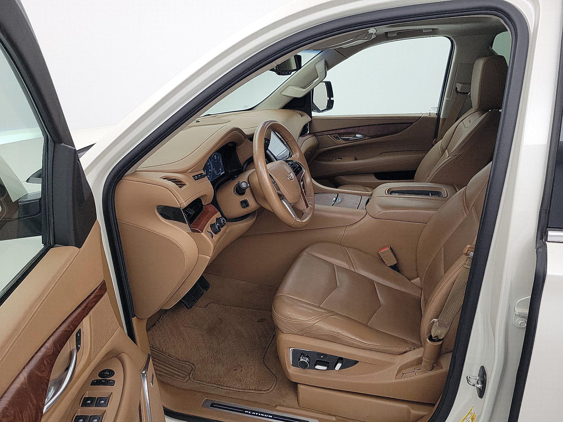 Thumbnail: 2015 Cadillac Escalade - 11