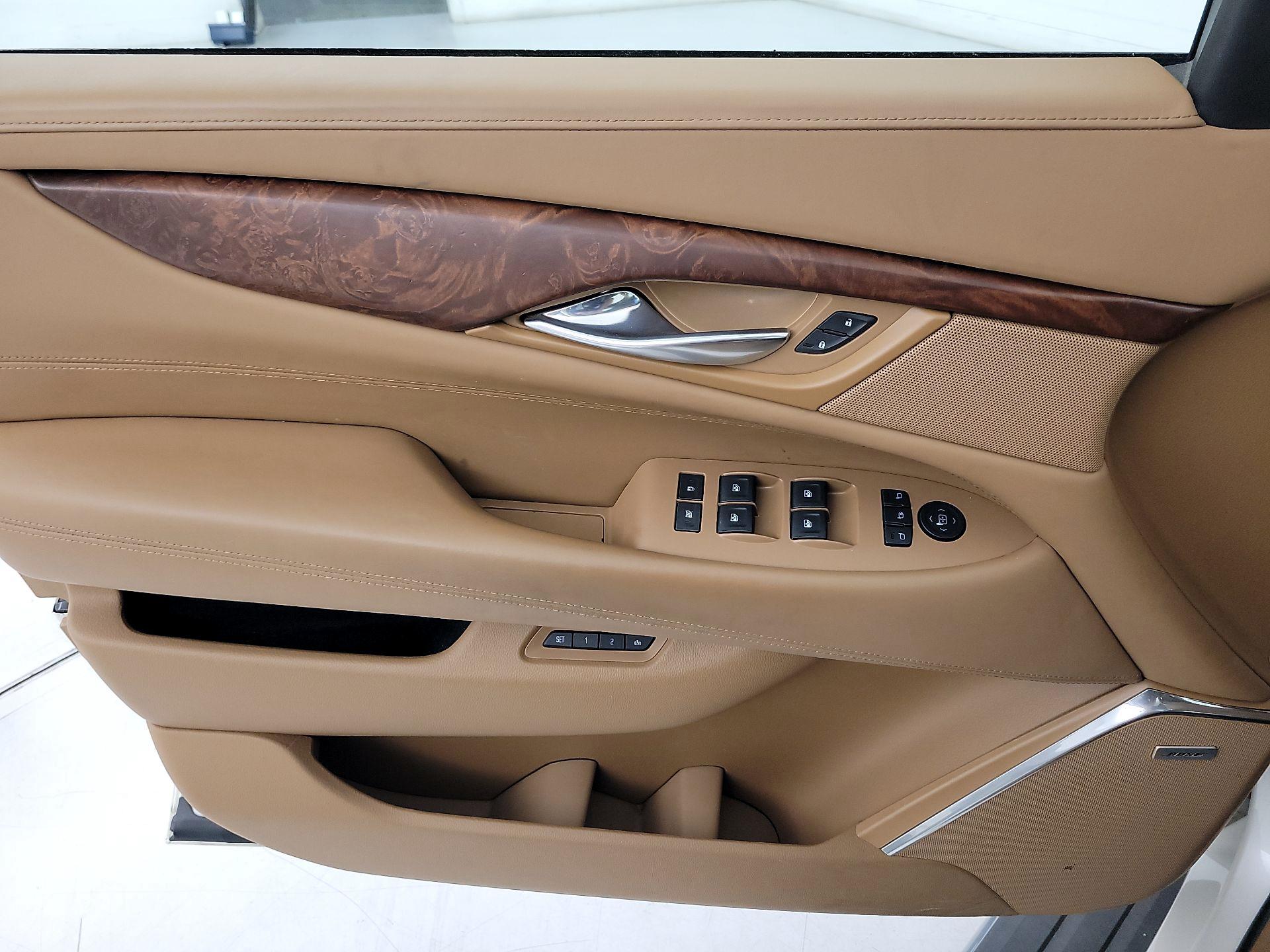 Thumbnail: 2015 Cadillac Escalade - 12
