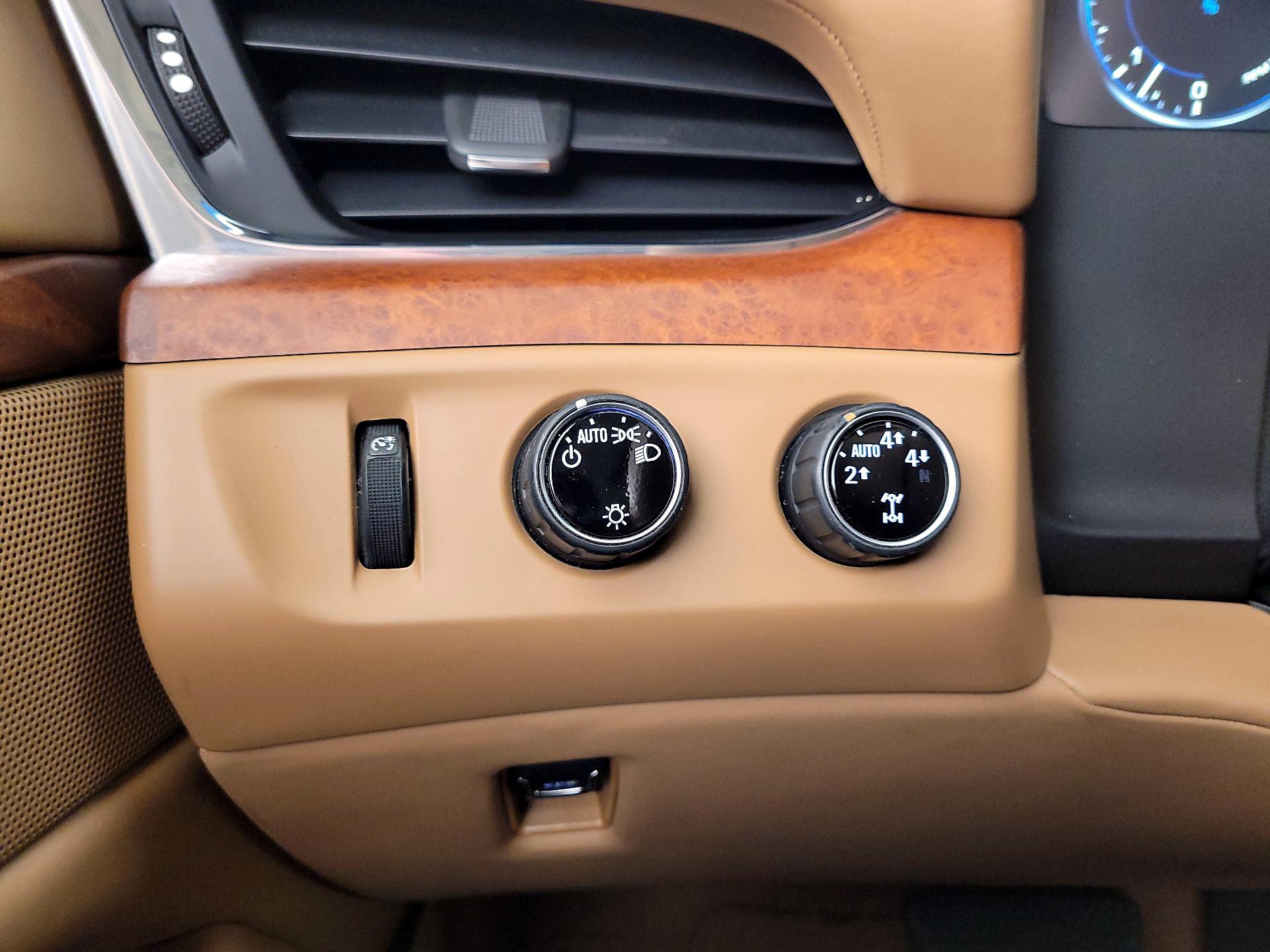 Thumbnail: 2015 Cadillac Escalade - 13