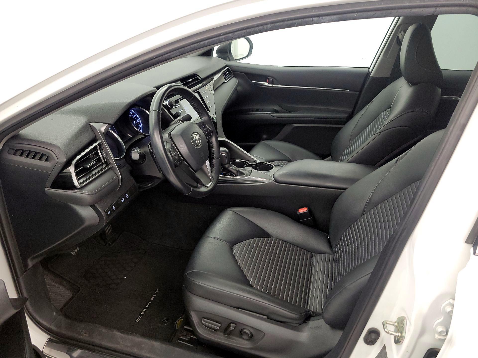 Thumbnail: 2019 Toyota Camry - 11